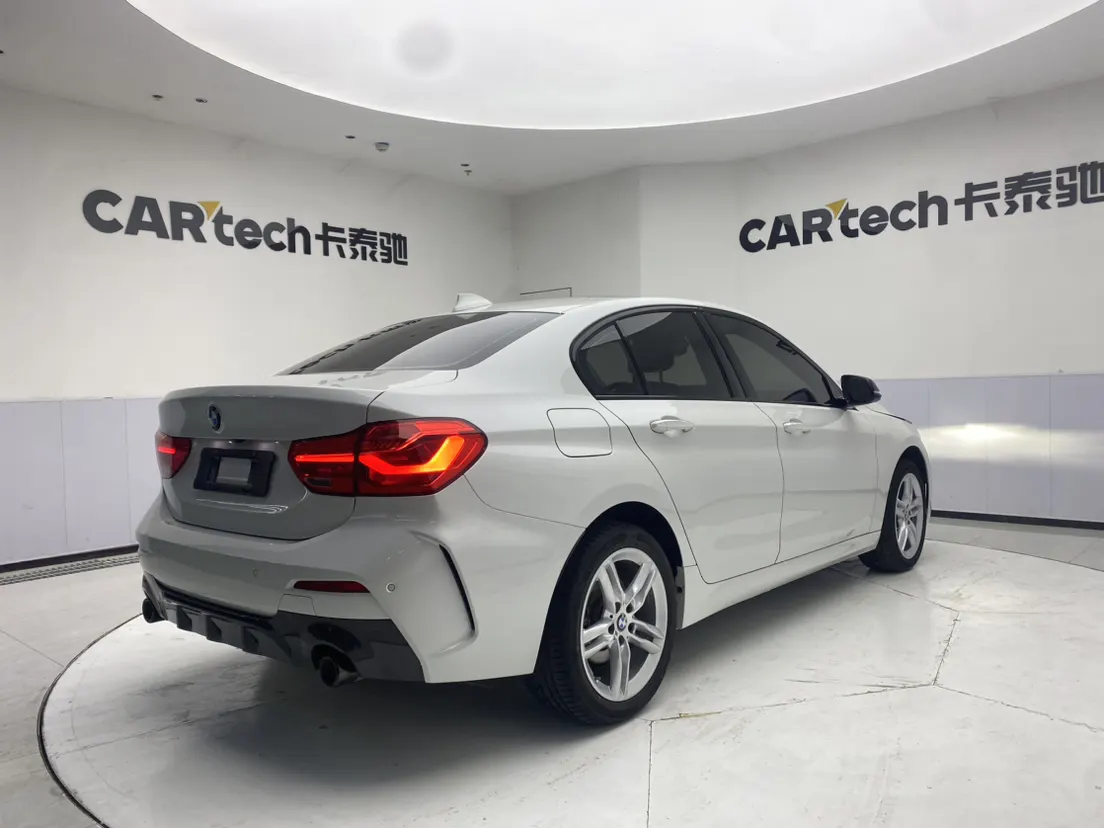 BMW 120i, 2023 все фото