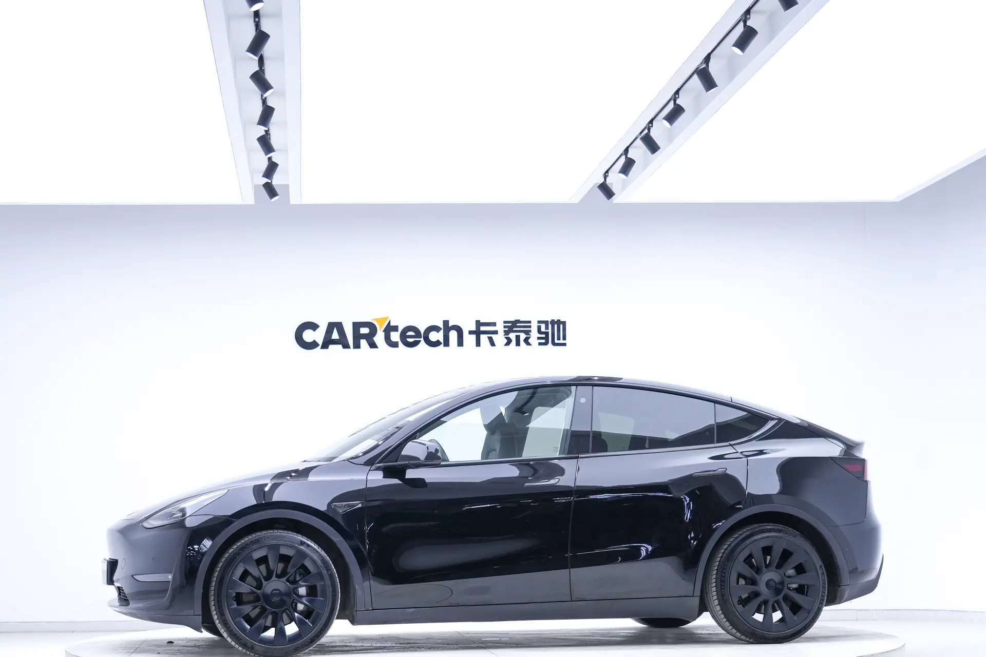 Tesla Model Y, 2022 8