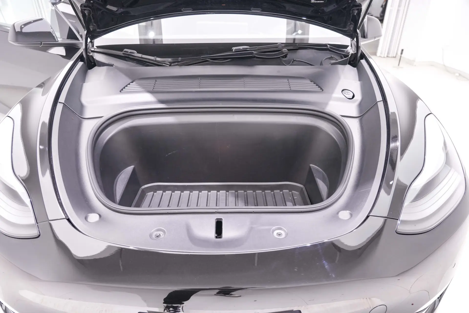 Tesla Model Y, 2022 11