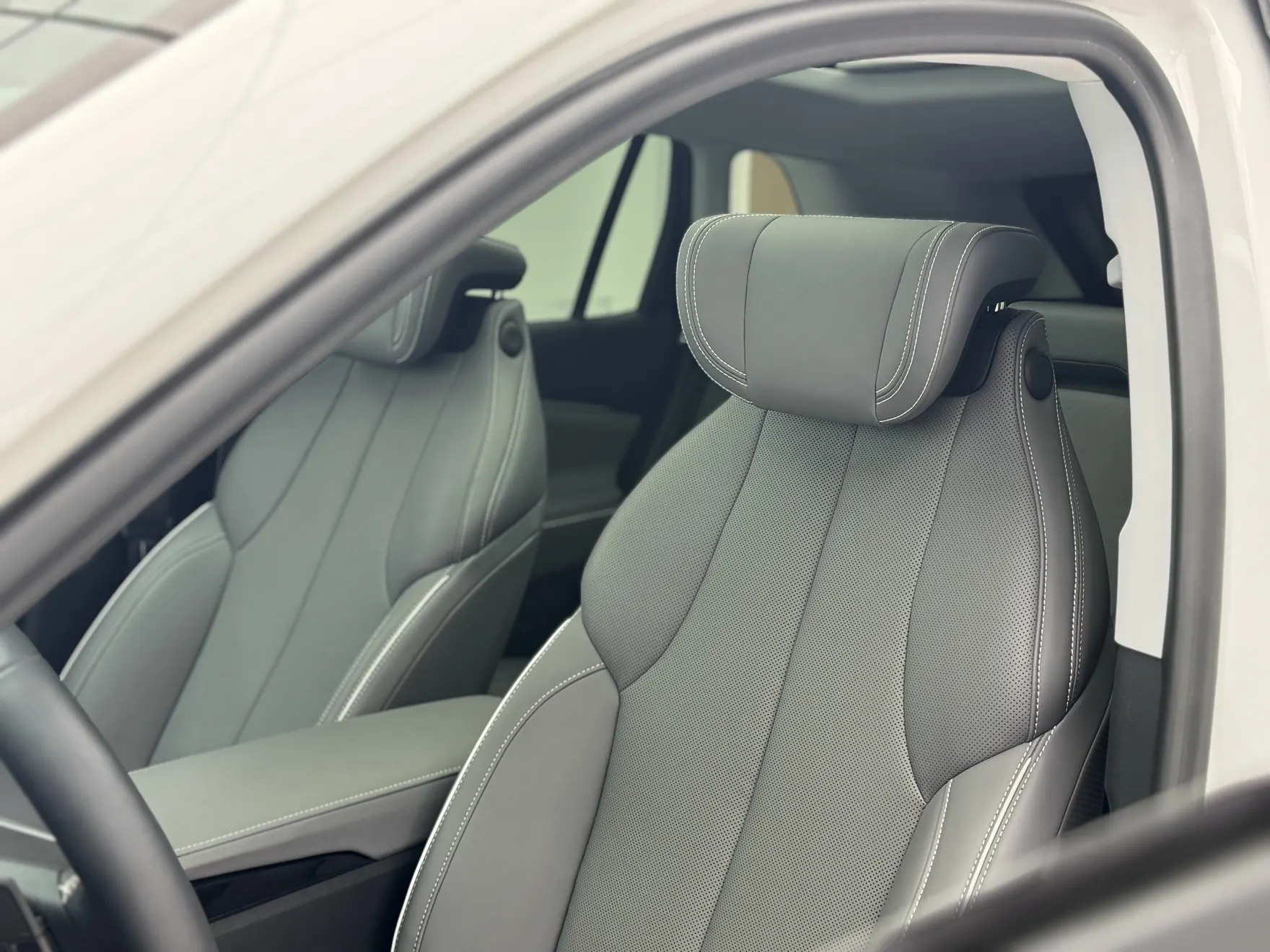 Buick E5, 2025 11