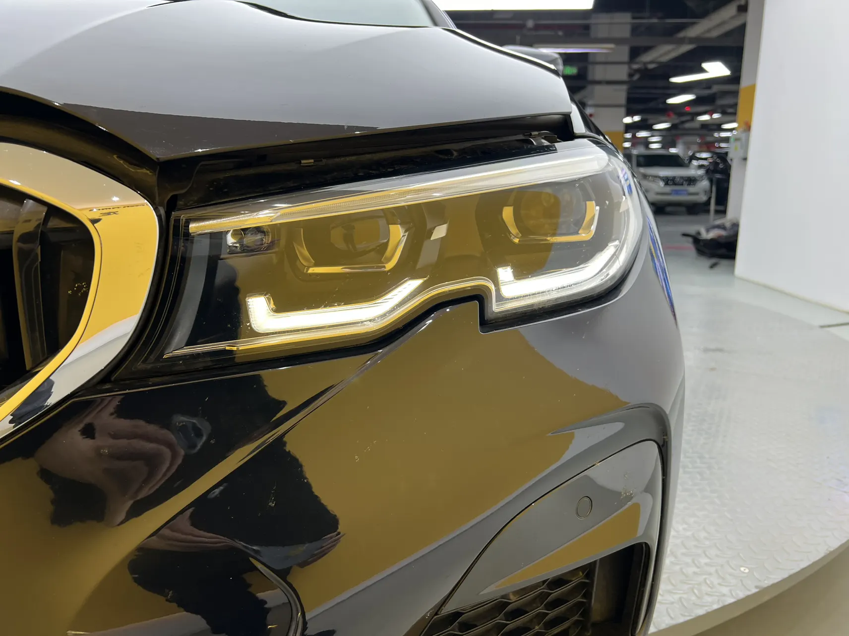 BMW 325Li, 2020 7