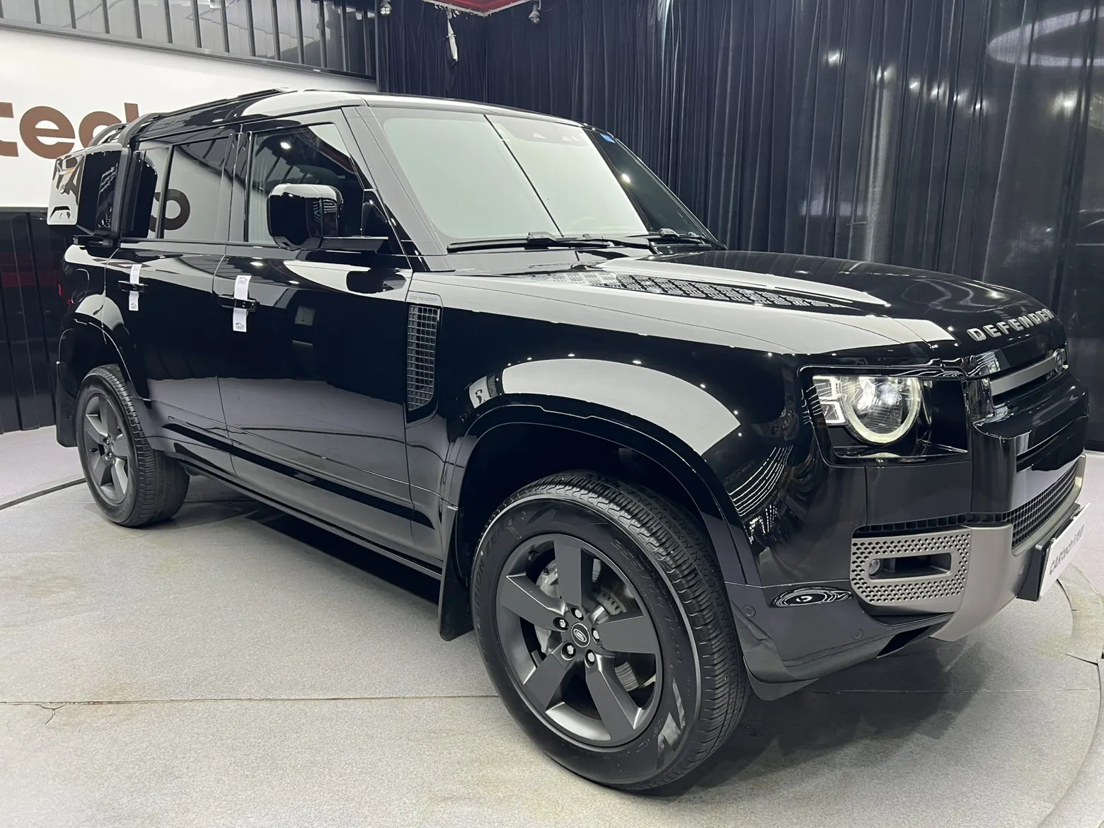 Land Rover Defender, 2024 11