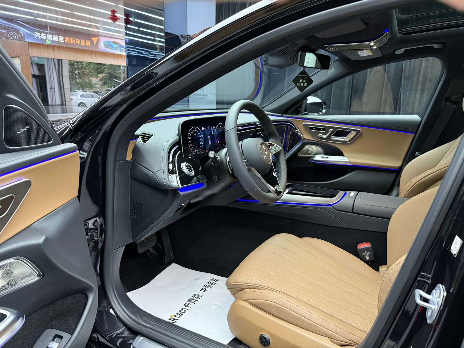 Mercedes-Benz E 300 L, 2025 27