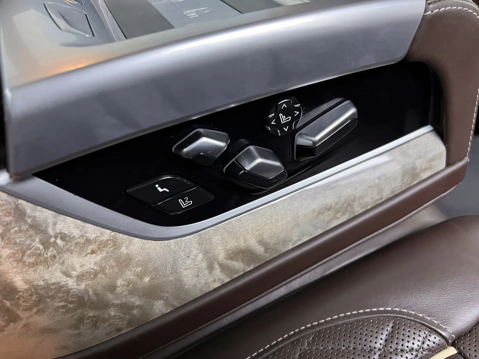 BMW 740Li, 2020 24