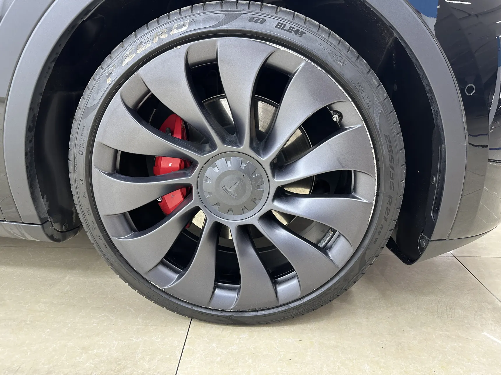 Tesla Model Y, 2023 9