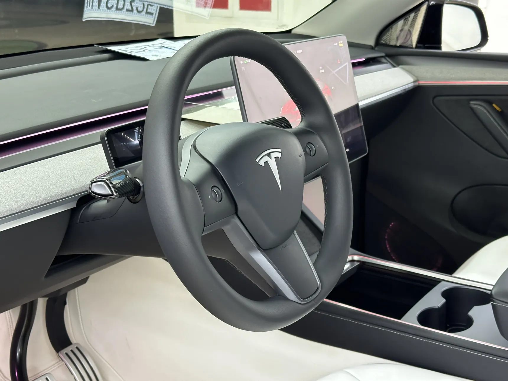 Tesla Model Y, 2023 14