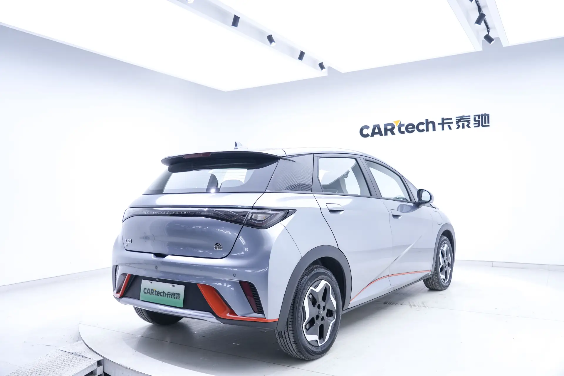 BYD Dolphin, 2023 все фото