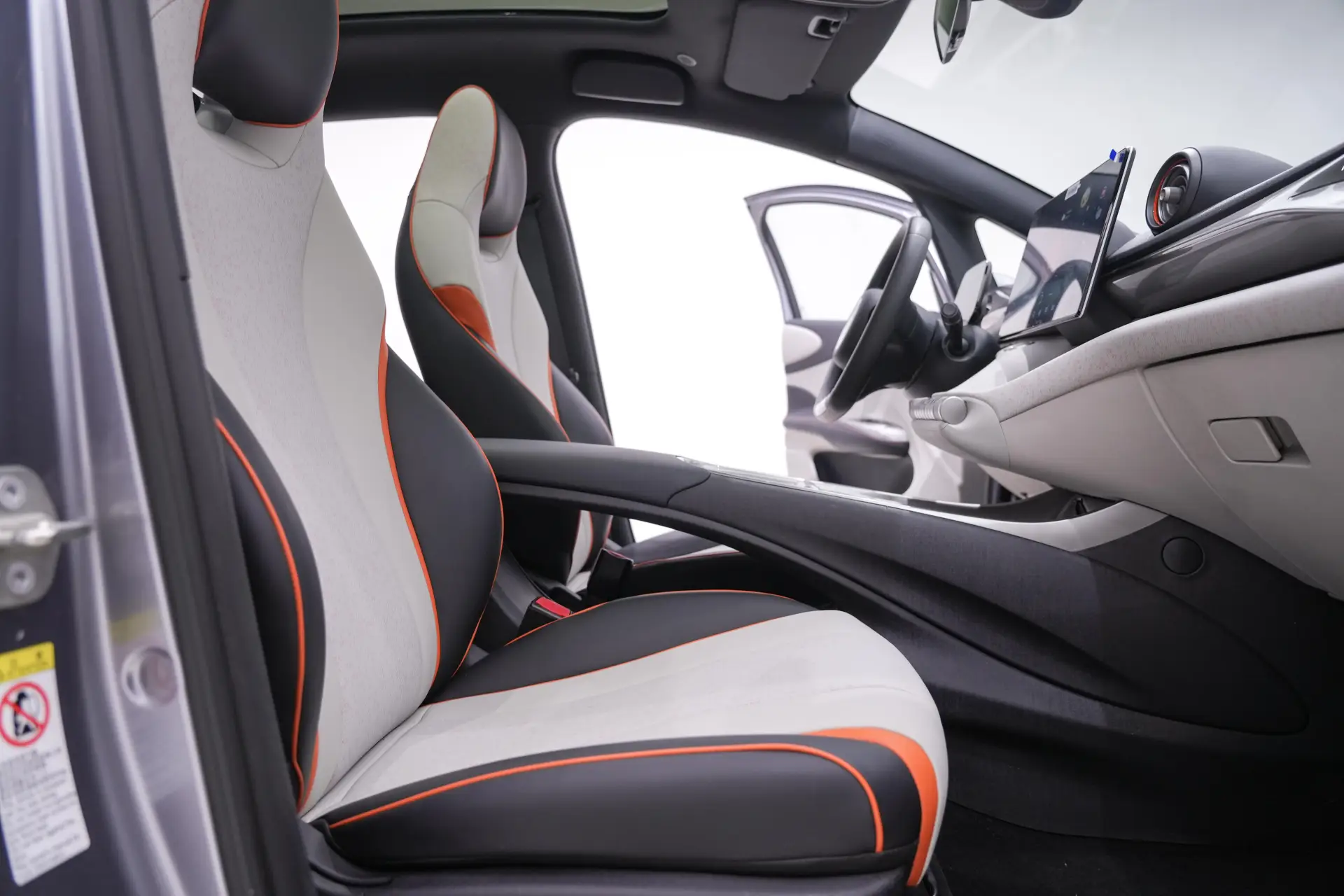 BYD Dolphin, 2023 21