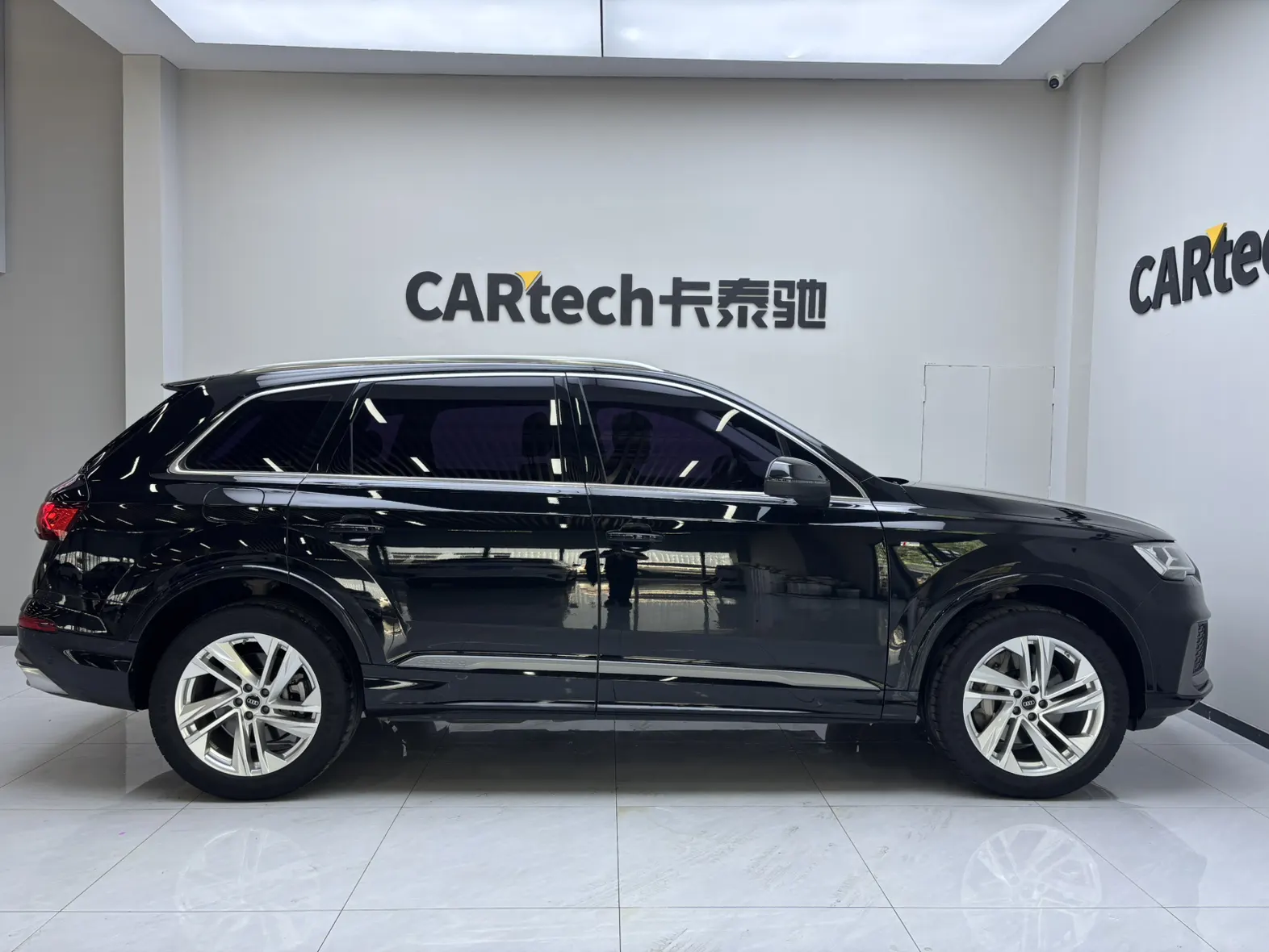 Audi Q7 45 TFSI, 2023 4