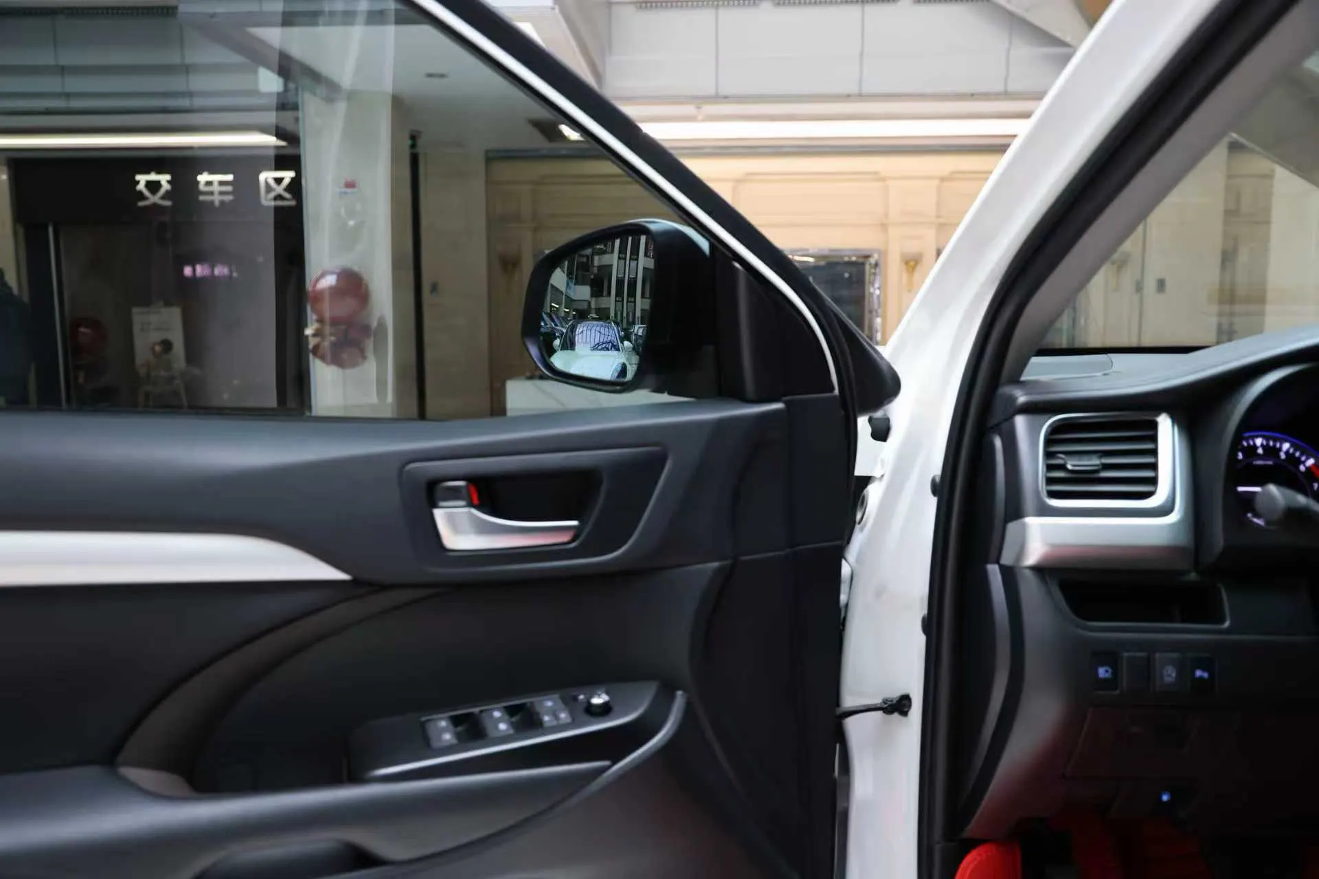 Toyota Highlander, 2022 11