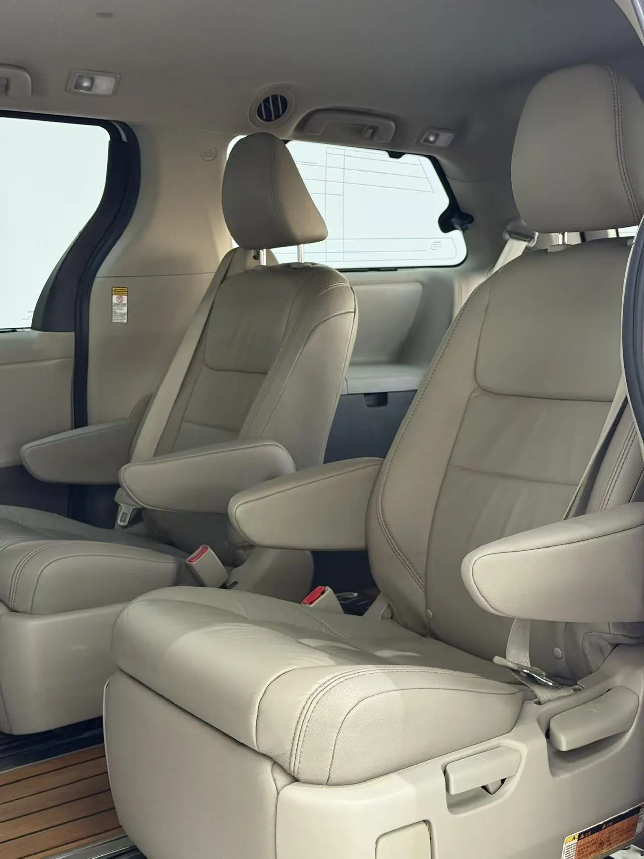 Toyota Sienna, 2021 11