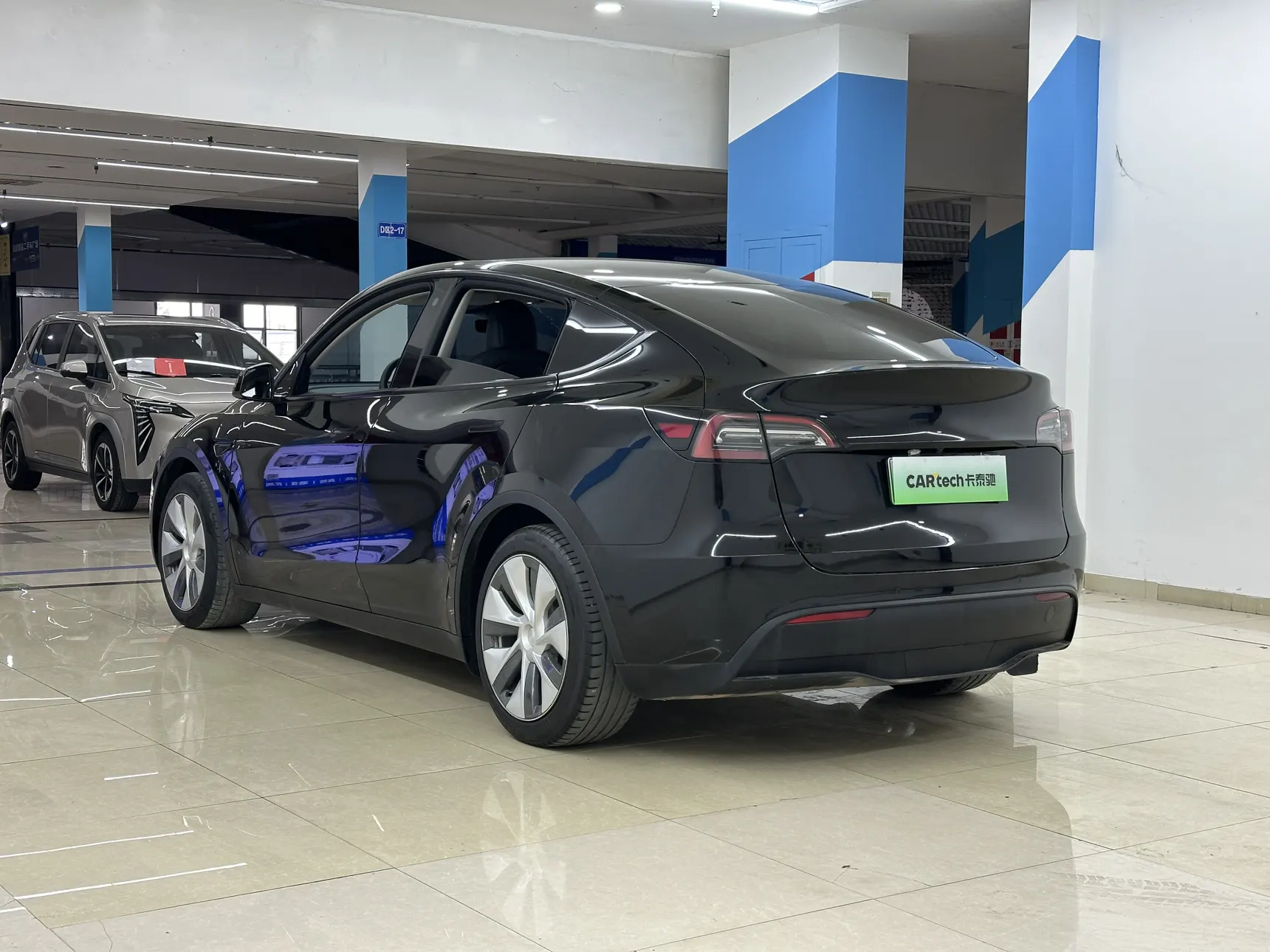 Tesla Model Y, 2023 6