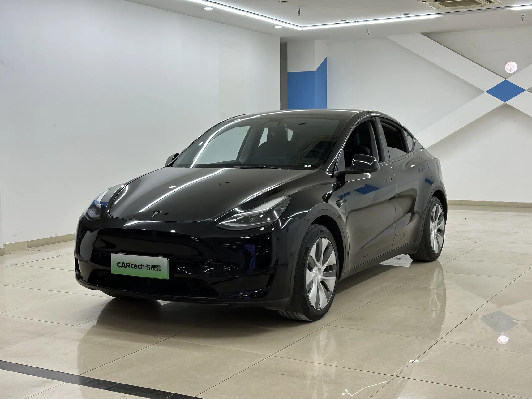 Tesla Model Y, 2023 10