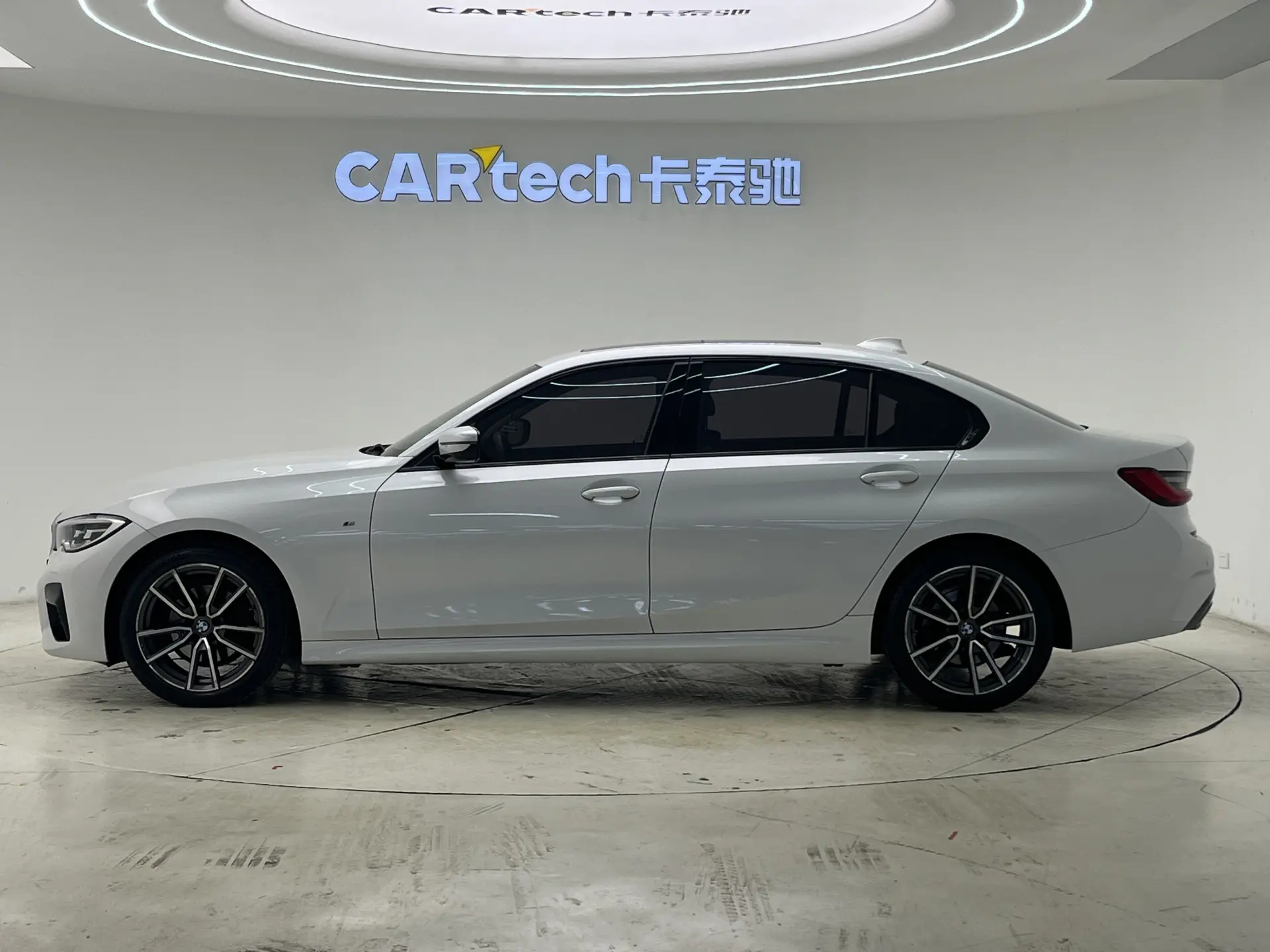BMW 320Li, 2021 3