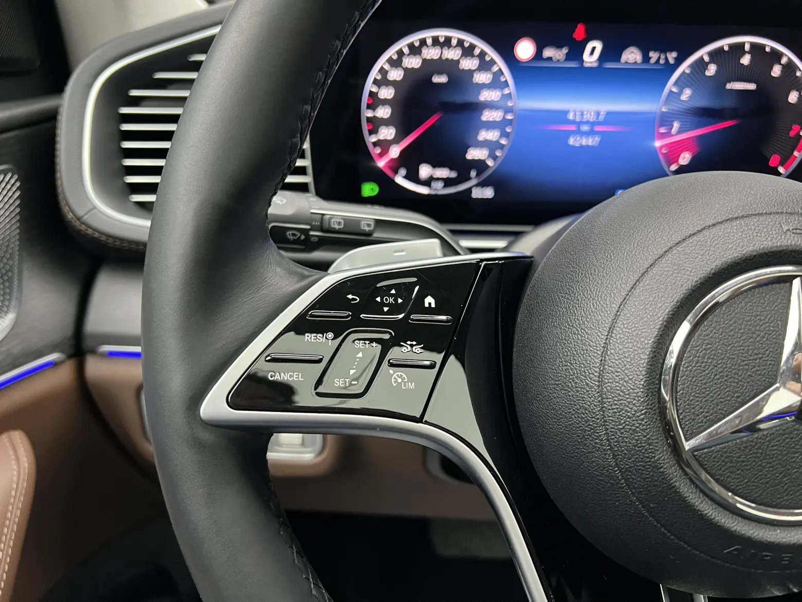 Mercedes-Benz GLE 450 4MATIC, 2024 24