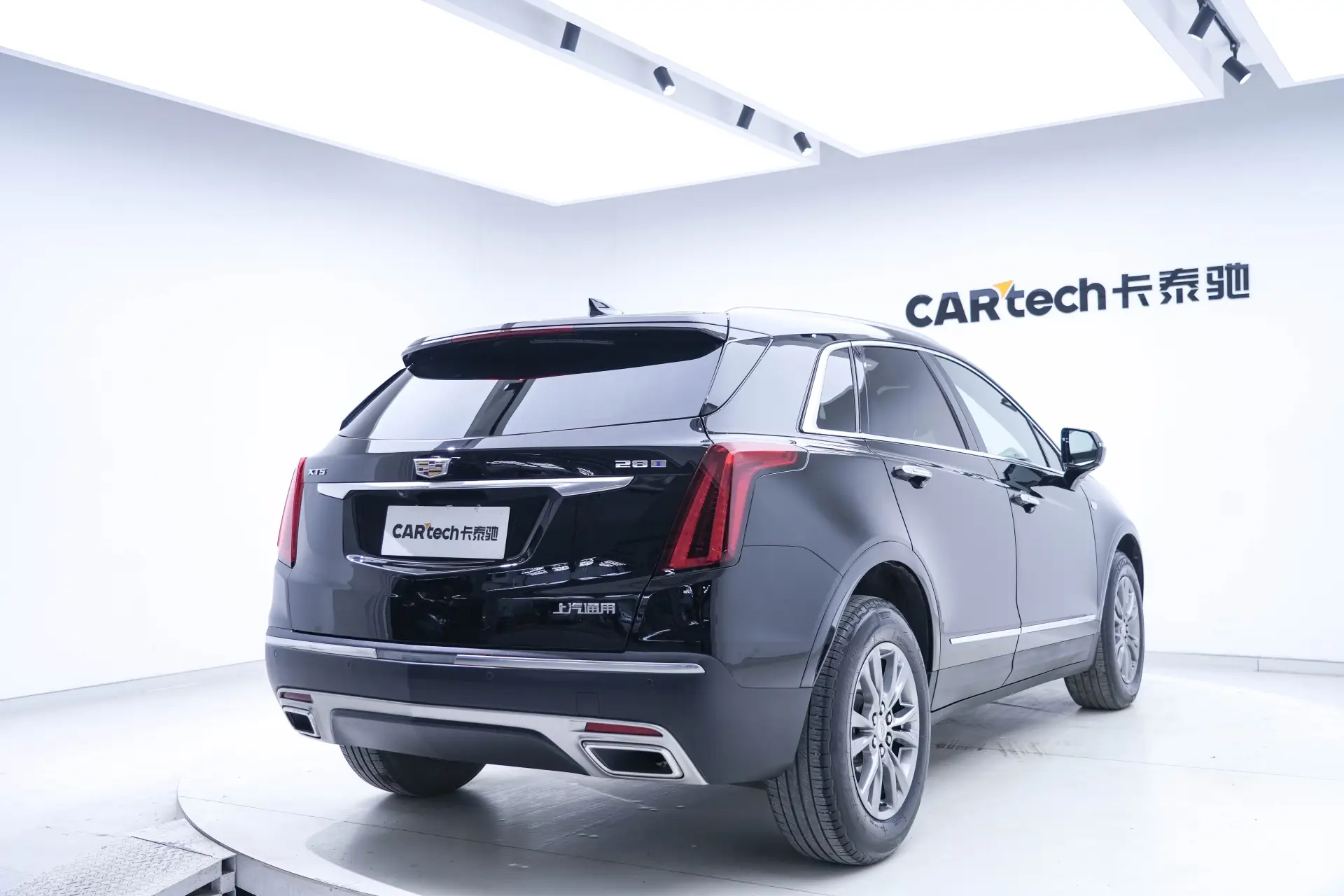 Cadillac XT5, 2021 все фото