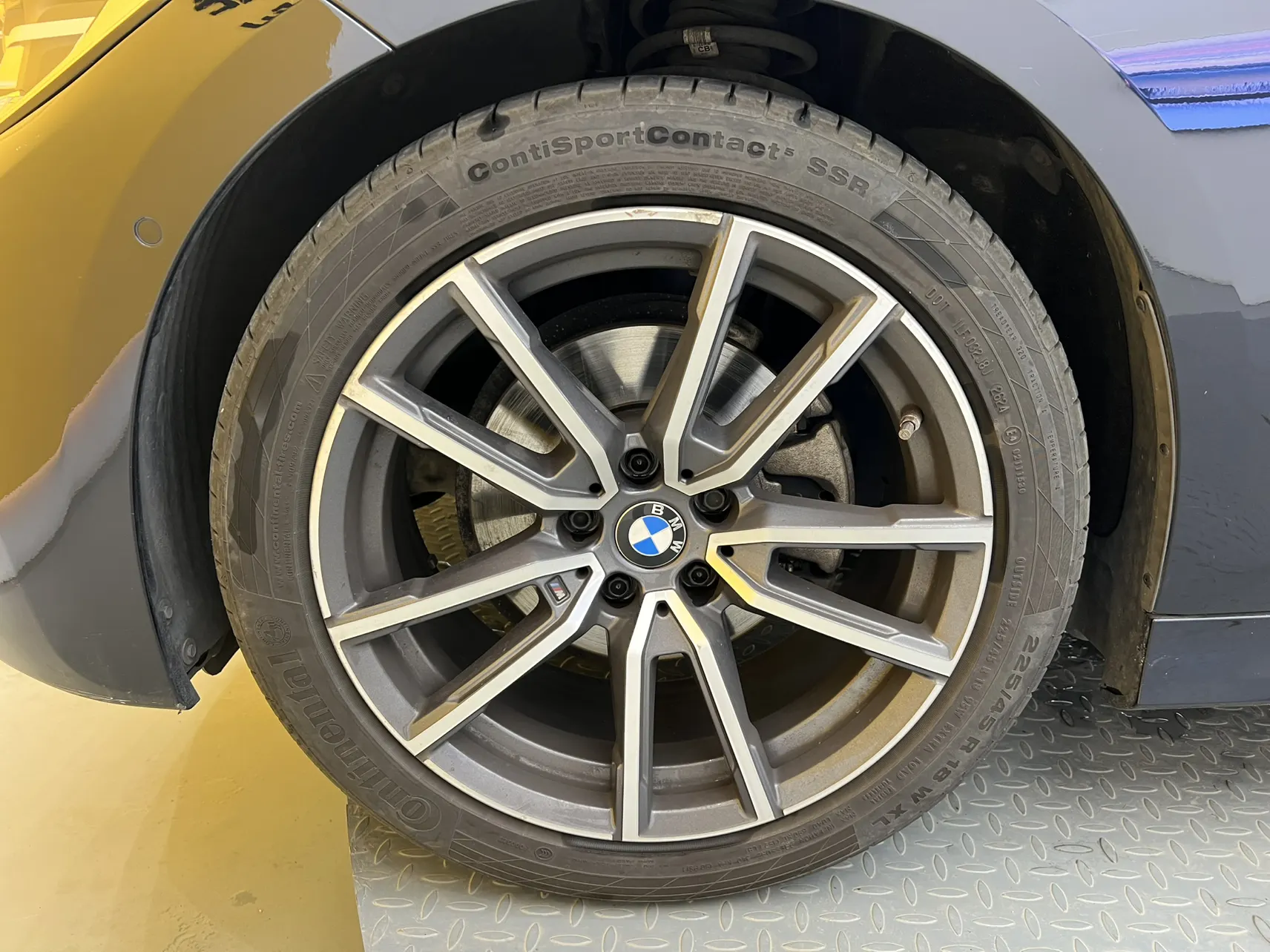 BMW 325Li, 2020 9
