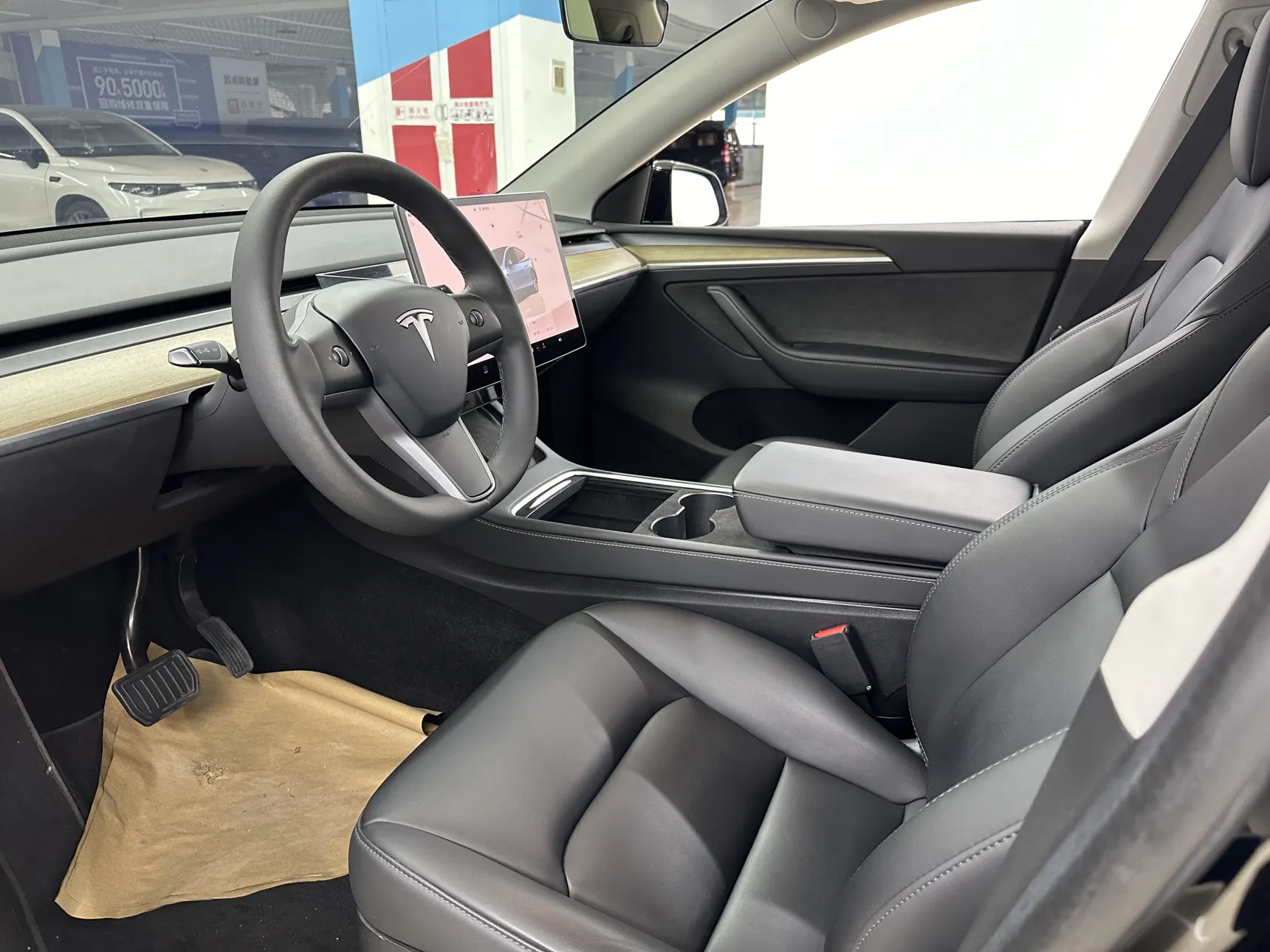 Tesla Model Y, 2023 10