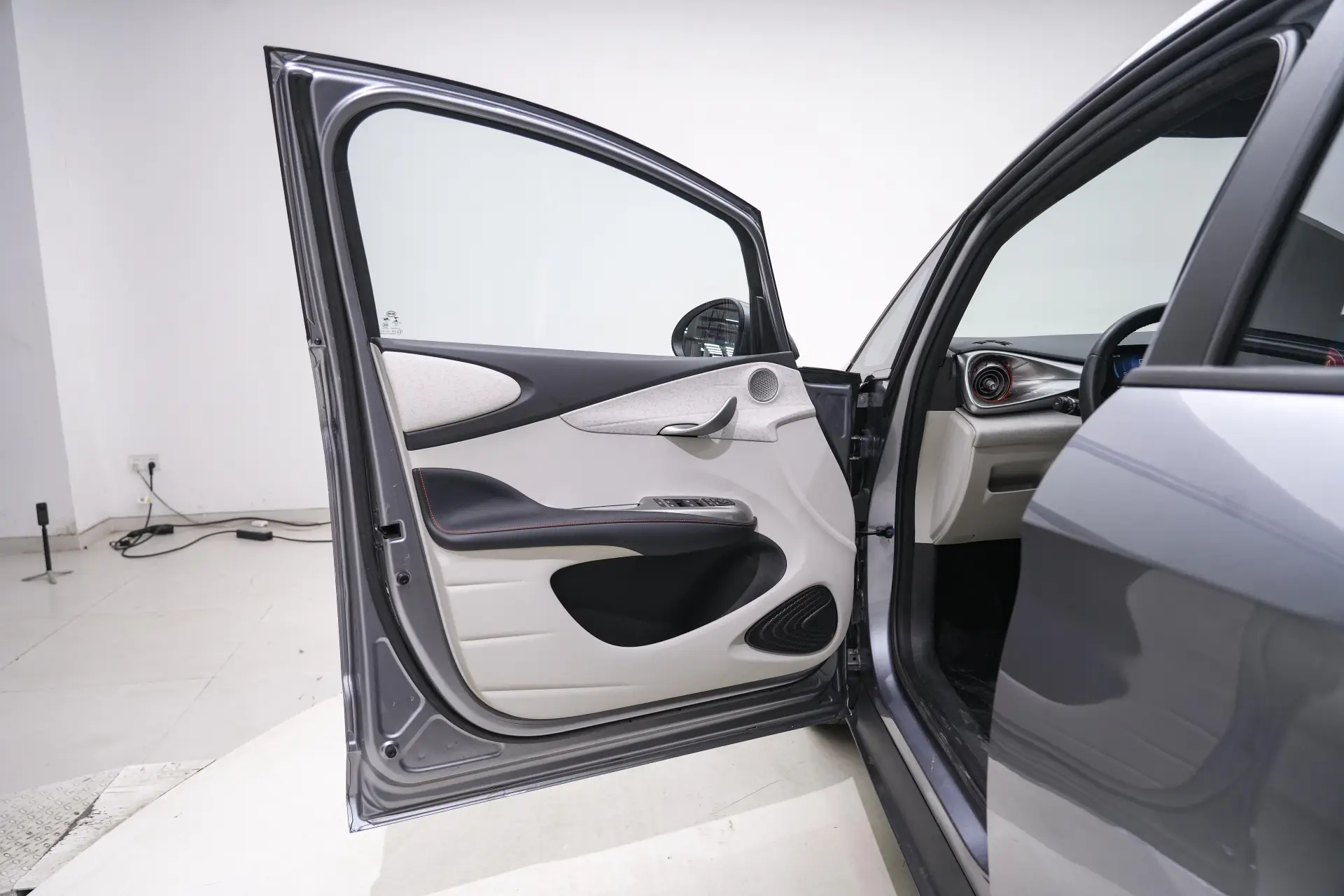 BYD Dolphin, 2023 19