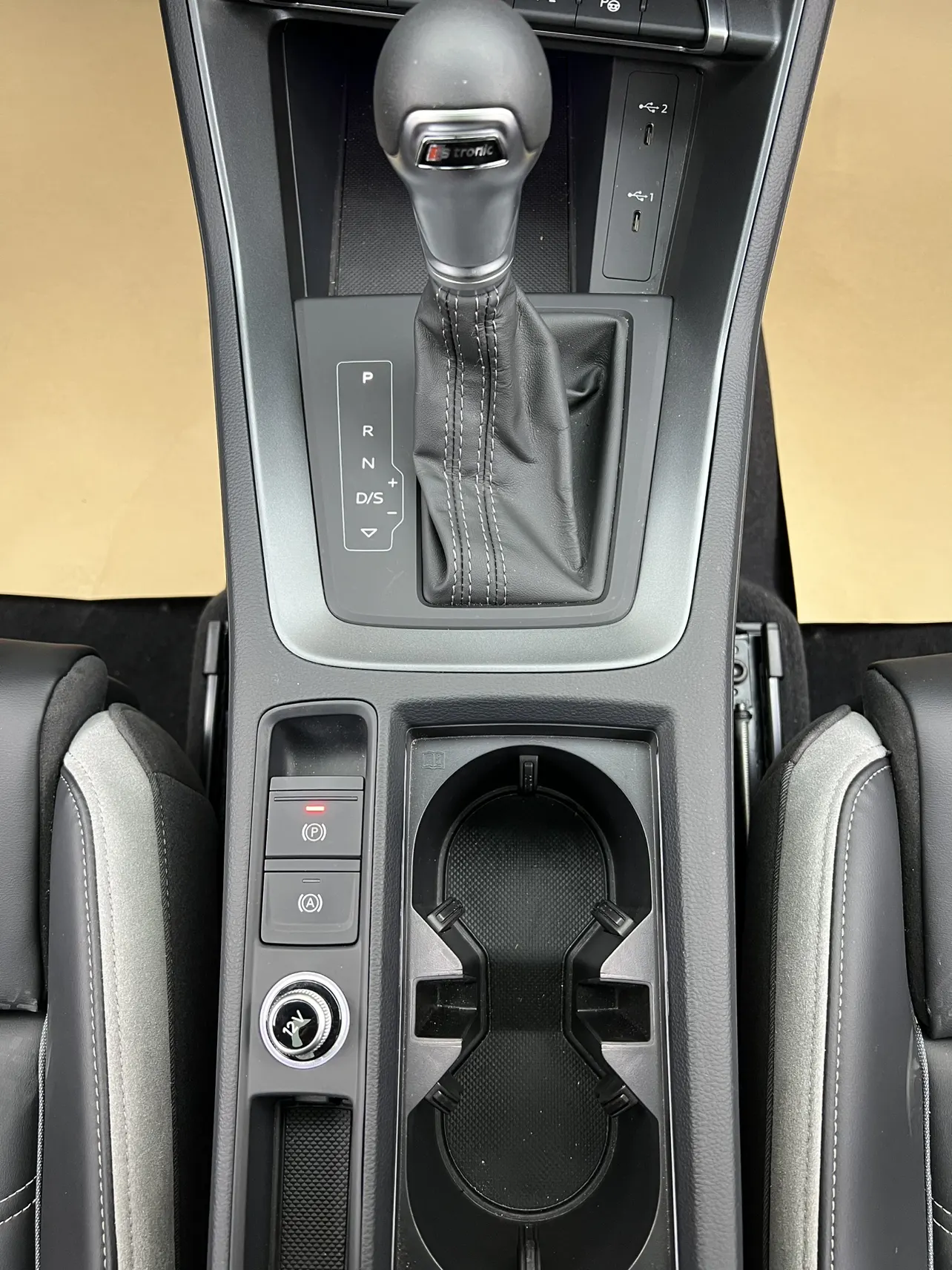 Audi Q3 40 TFSI, 2024 21
