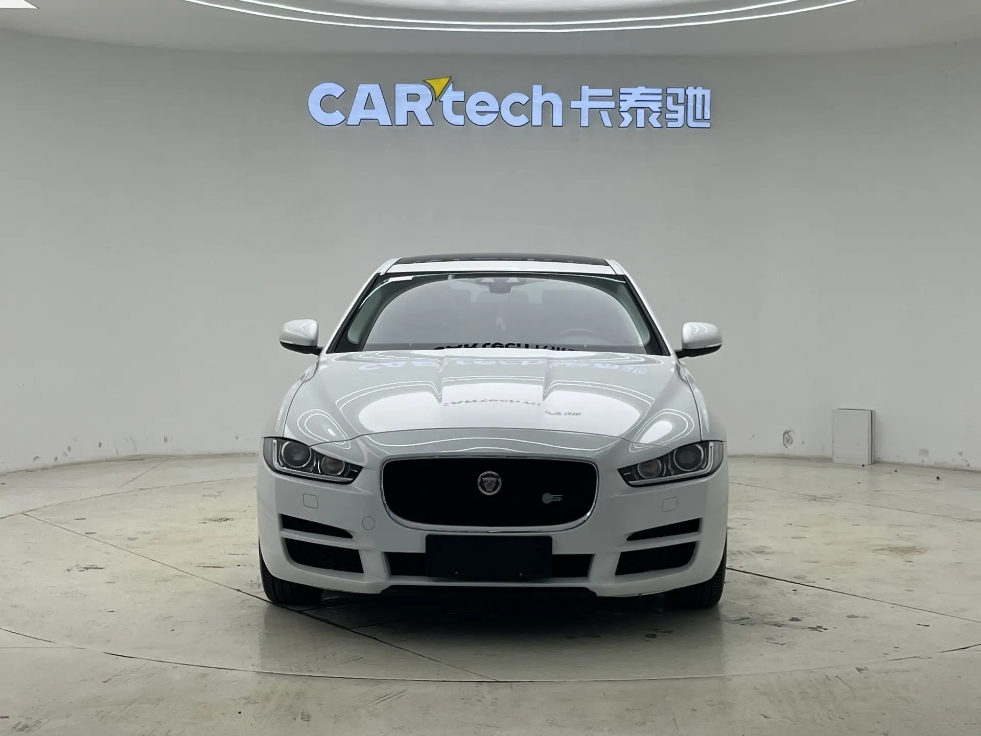 Jaguar XEL, 2019 2