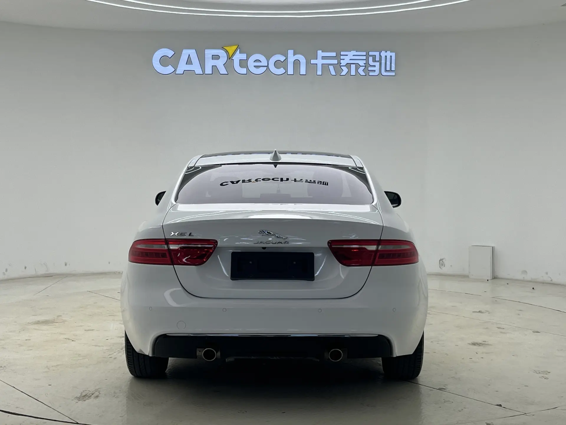 Jaguar XEL, 2019 все фото