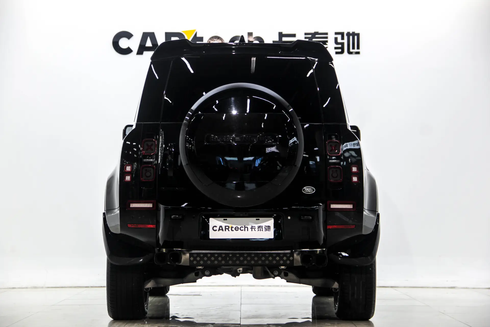 Land Rover Defender, 2025 все фото