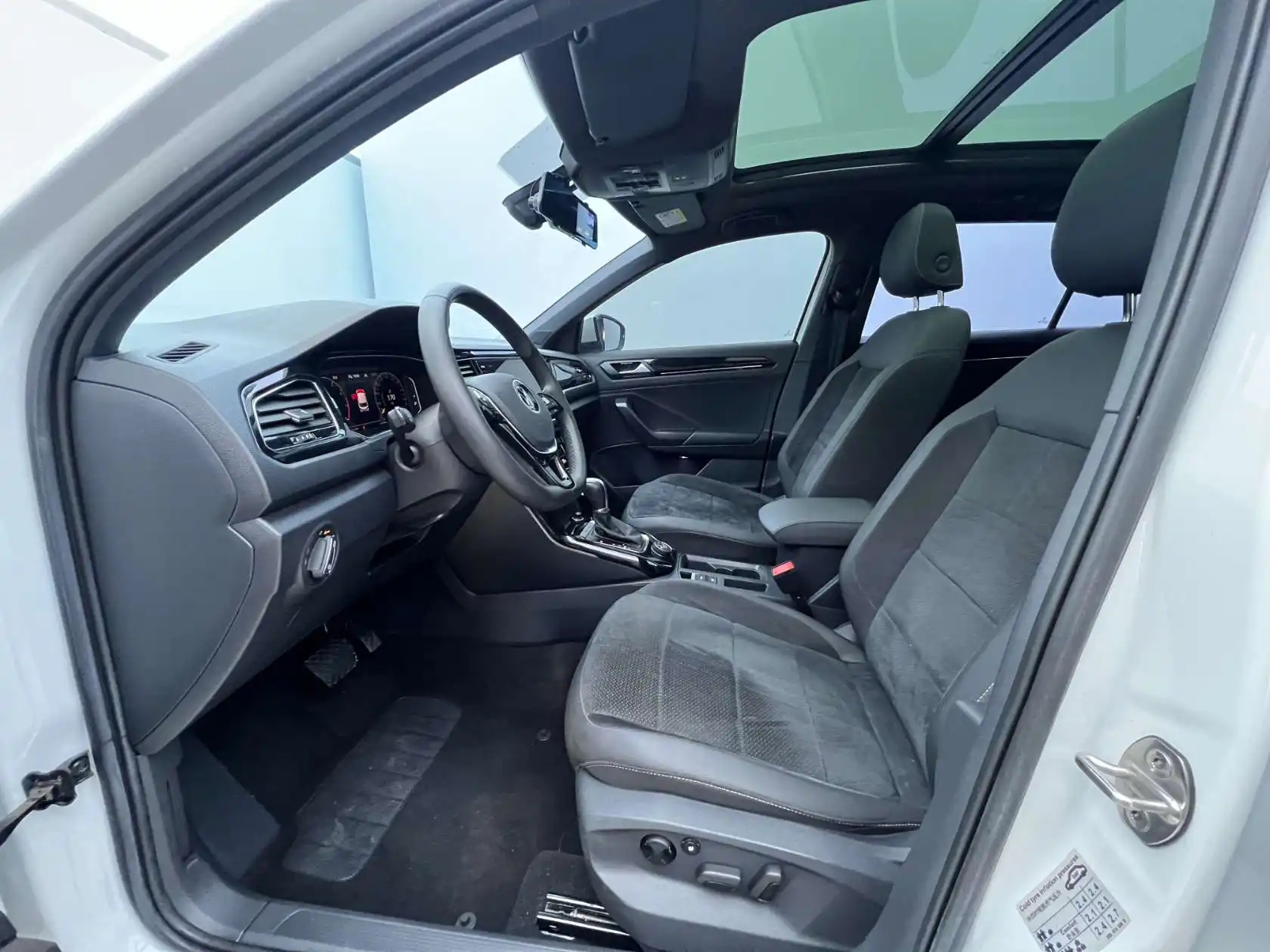 Volkswagen T-ROC, 2022 10