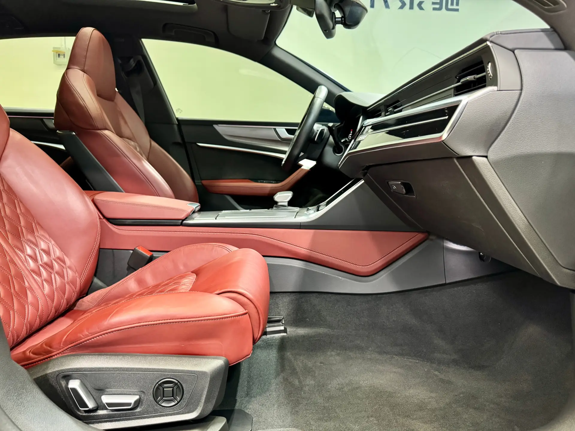 Audi A7L 45 TFSI, 2024 8