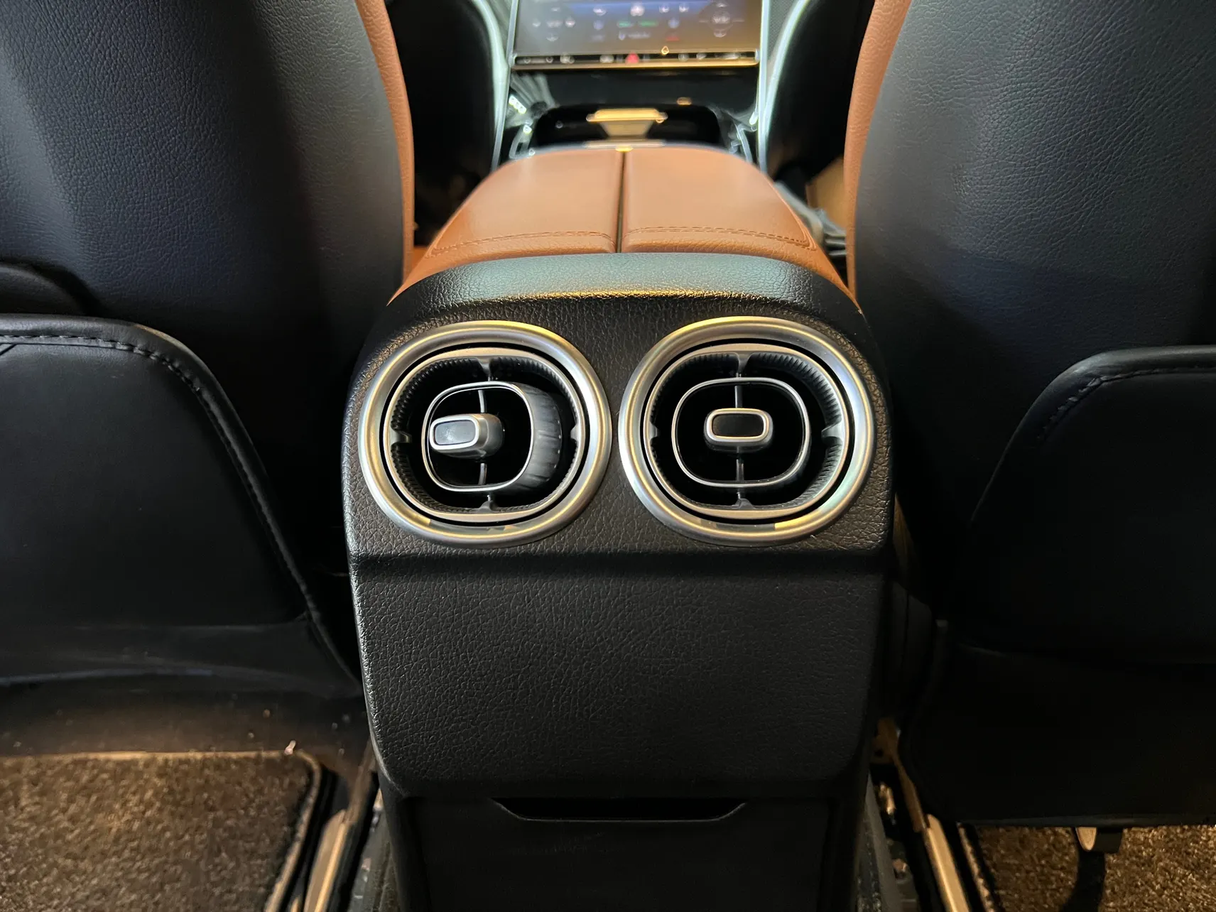 Mercedes-Benz C 260 L, 2024 16
