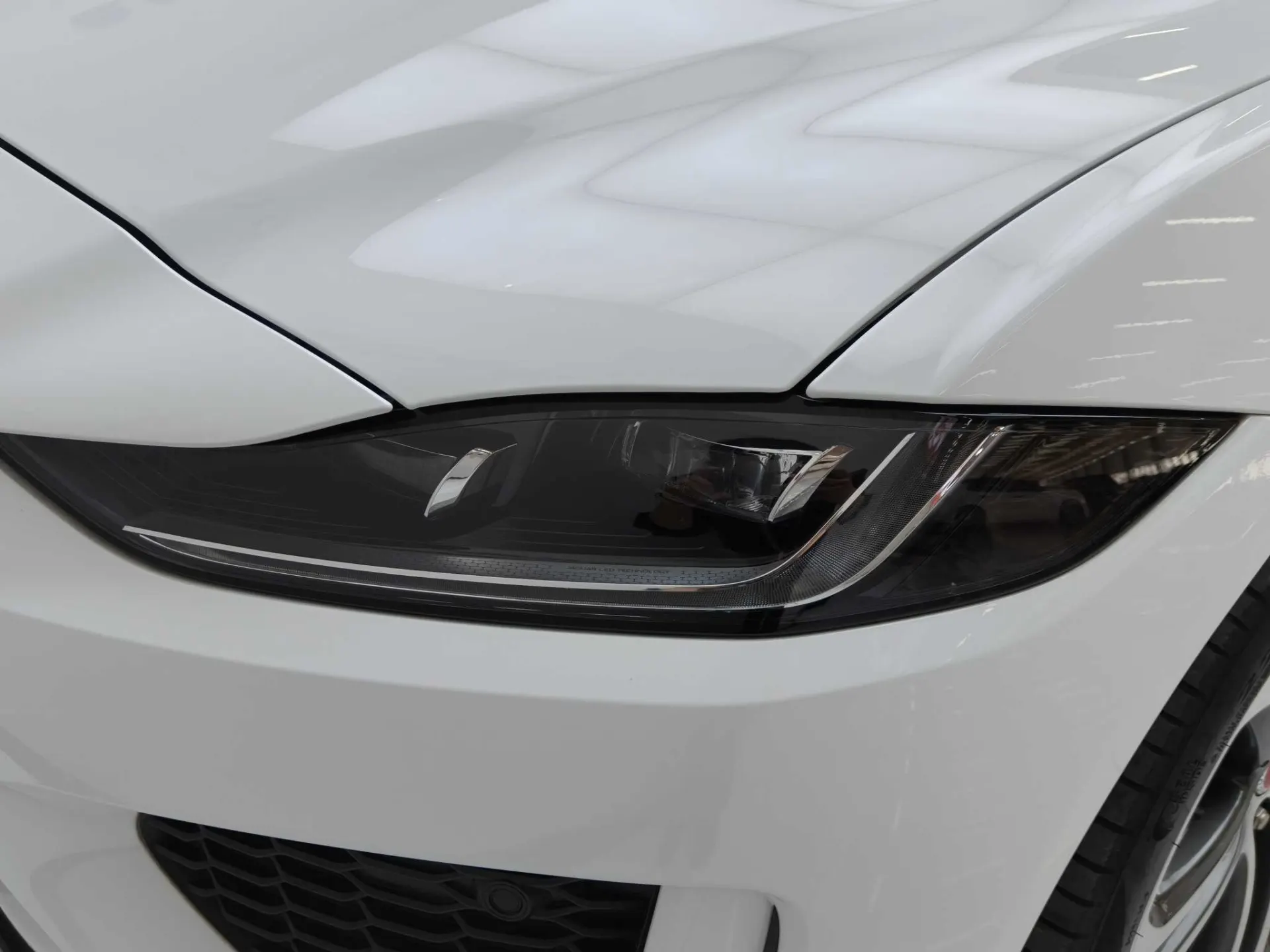 Jaguar XEL, 2024 9