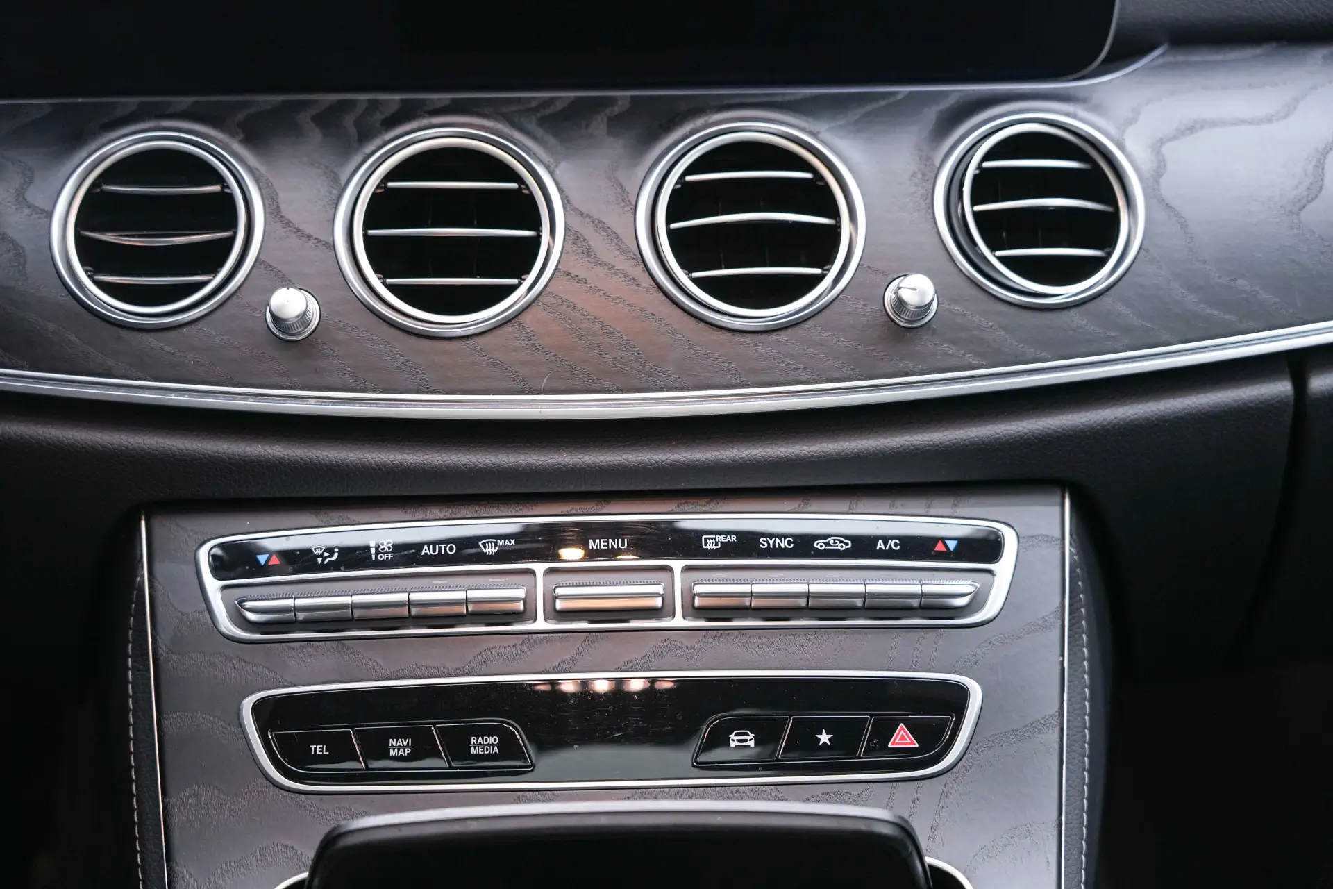 Mercedes-Benz E 260, 2020 27