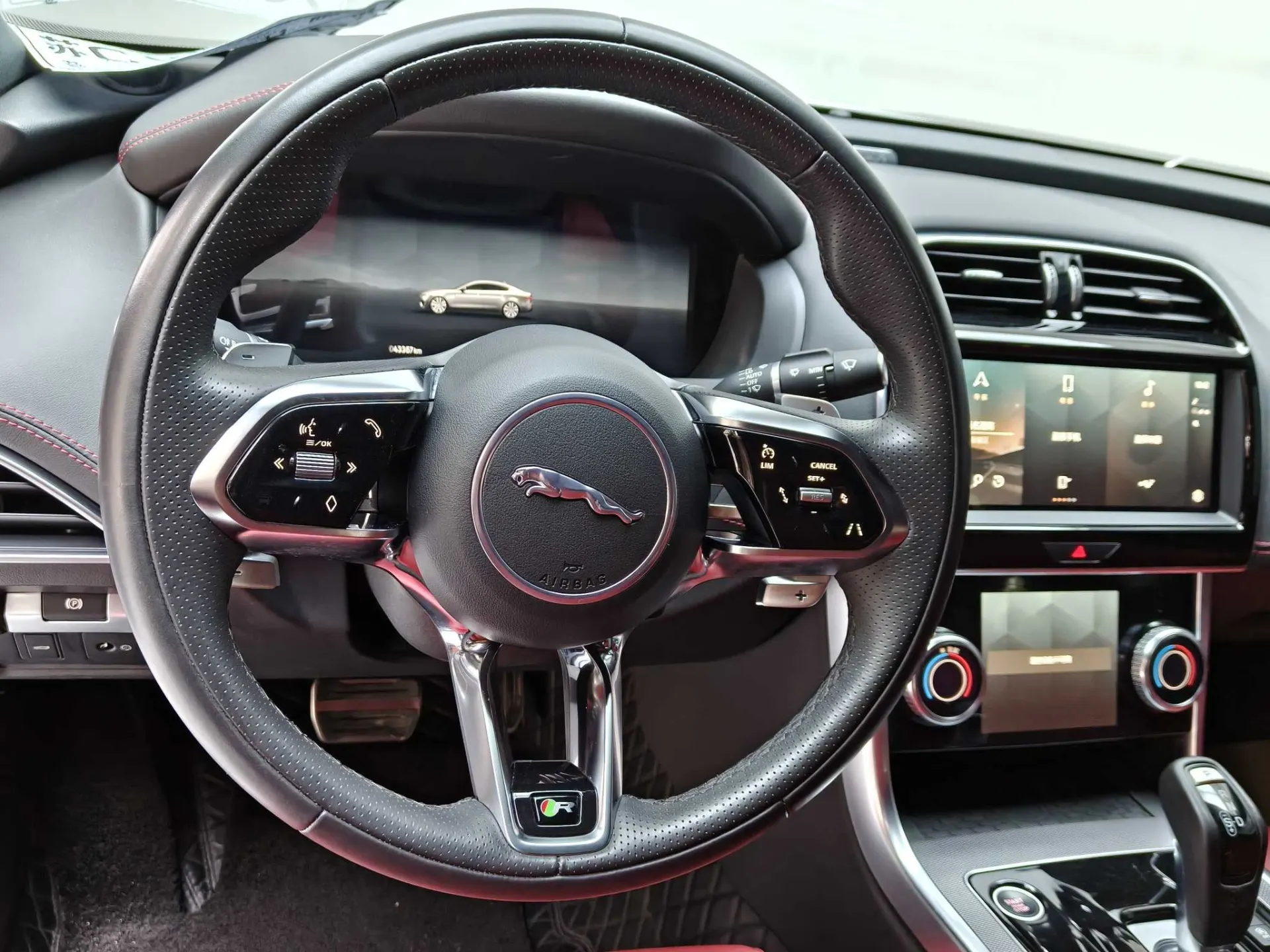 Jaguar XEL, 2024 15