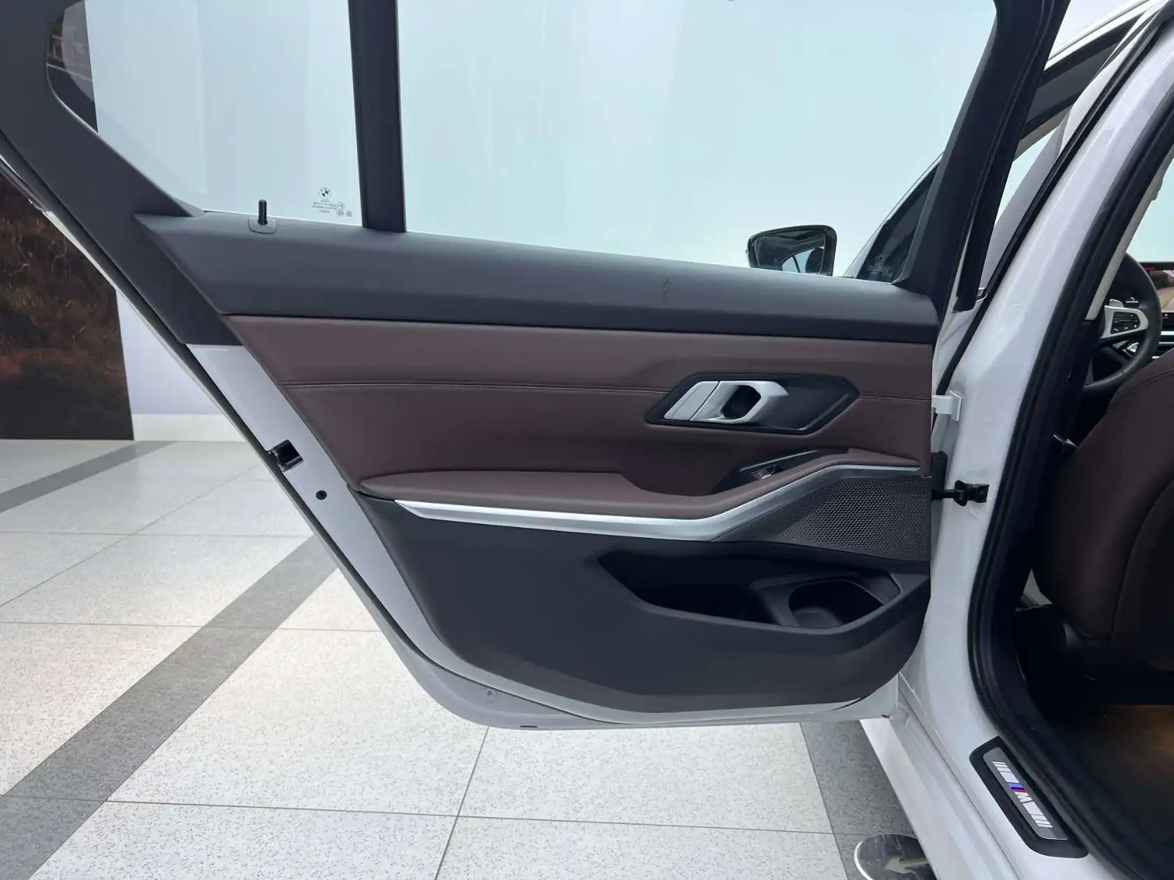 BMW 320Li, 2024 16