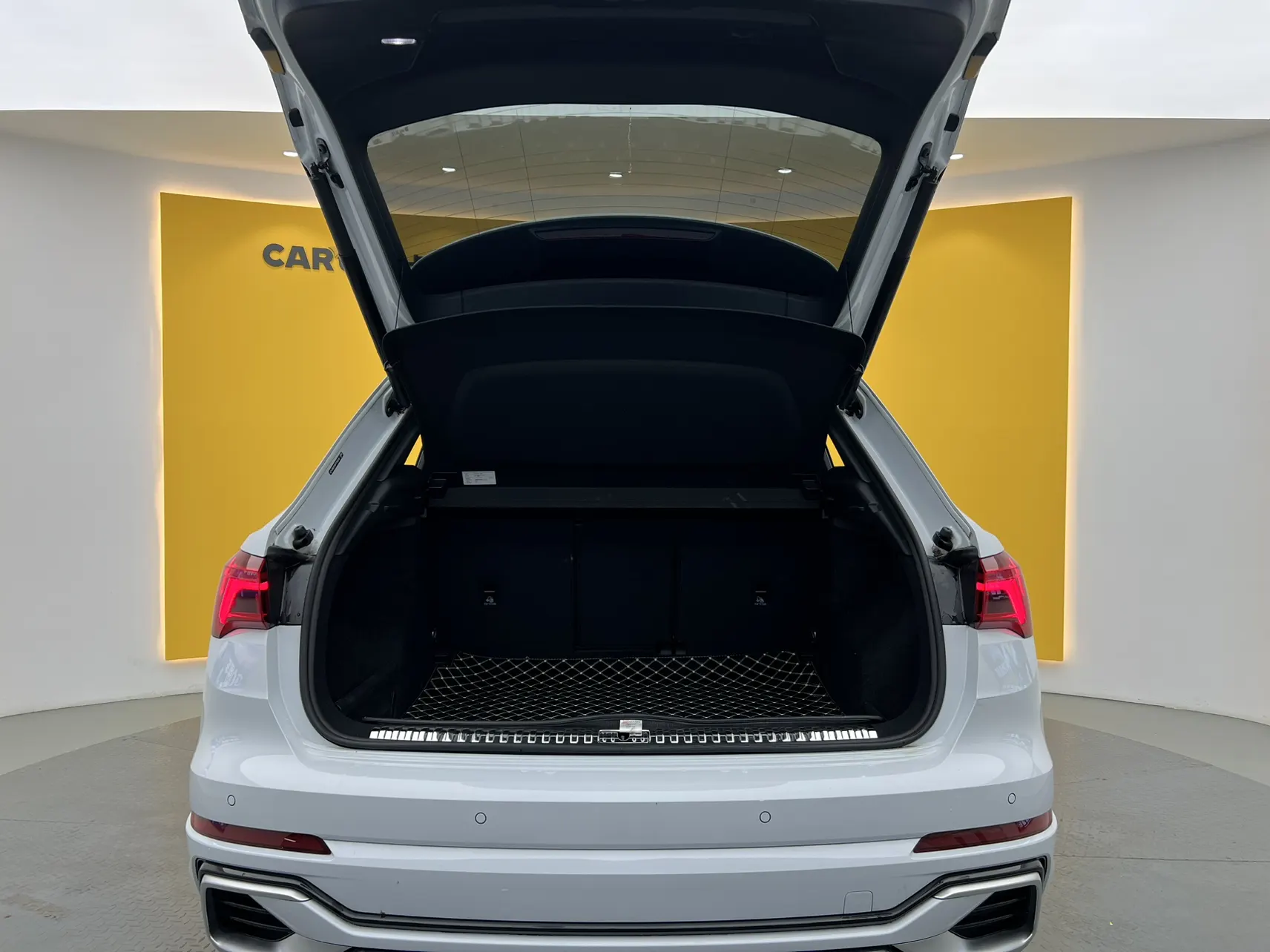 Audi Q3 40 TFSI, 2024 4