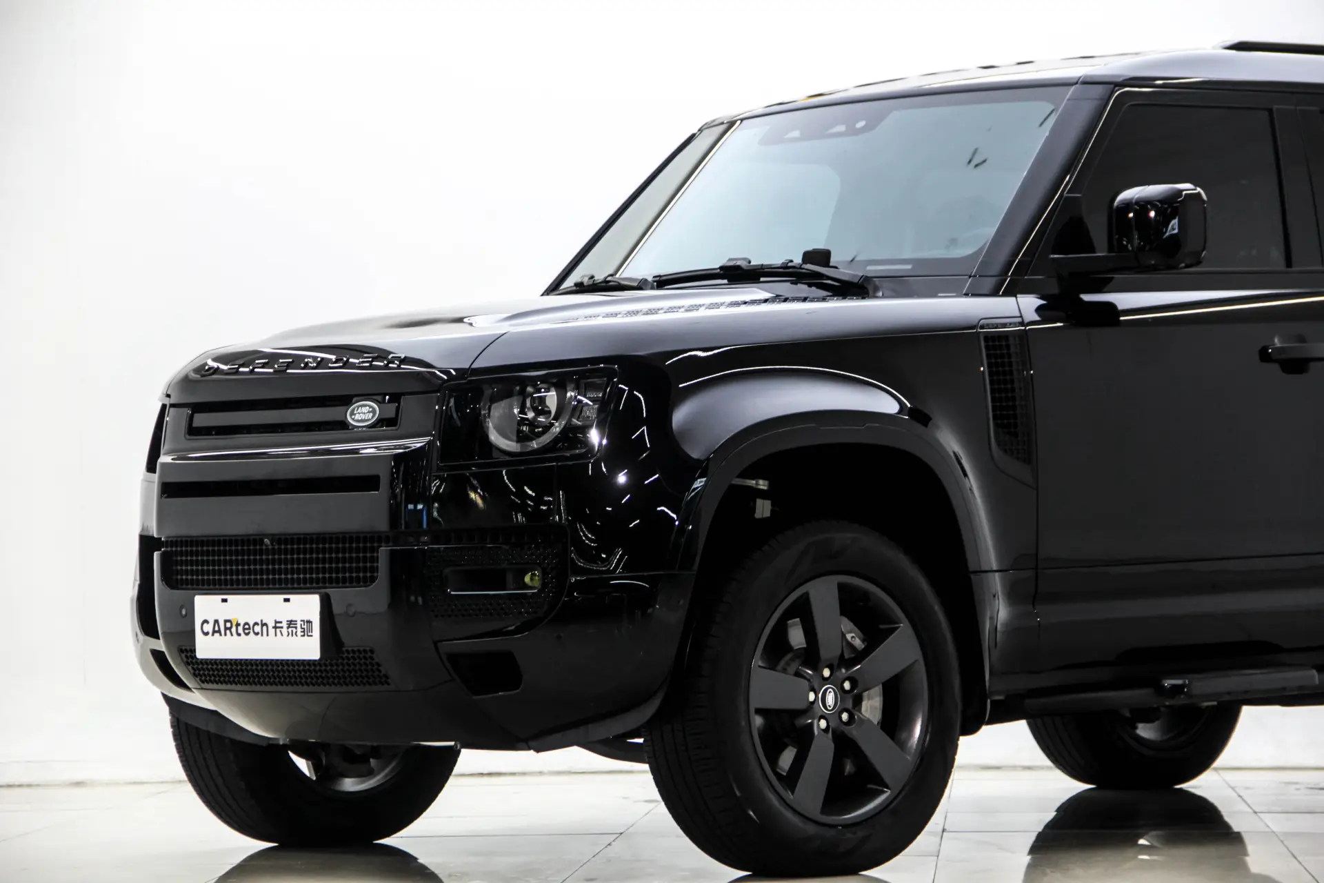 Land Rover Defender, 2025 11