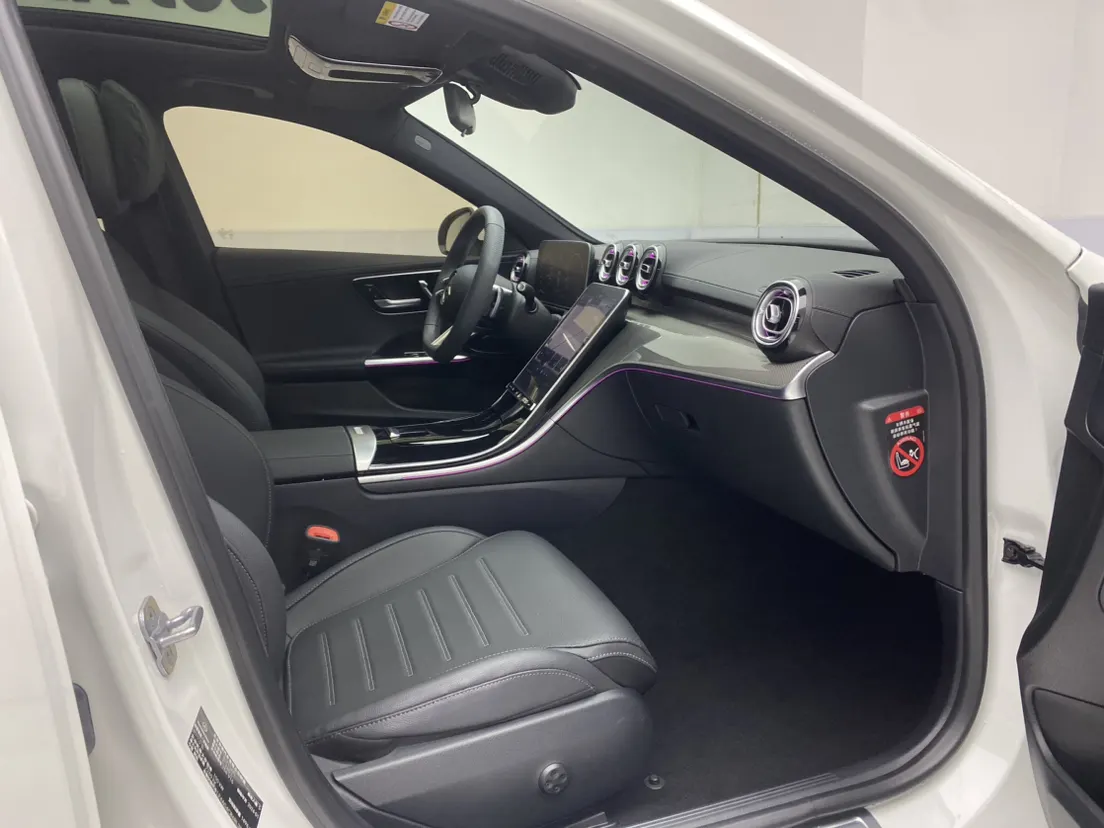 Mercedes-Benz C 260 L, 2024 19