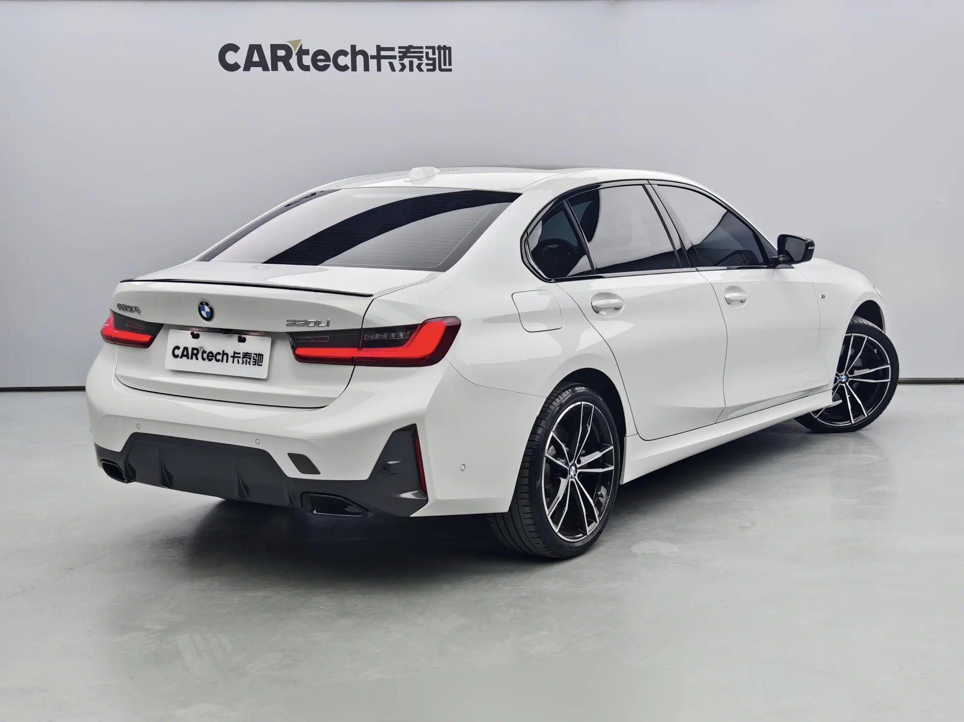 BMW 330Li, 2024 3