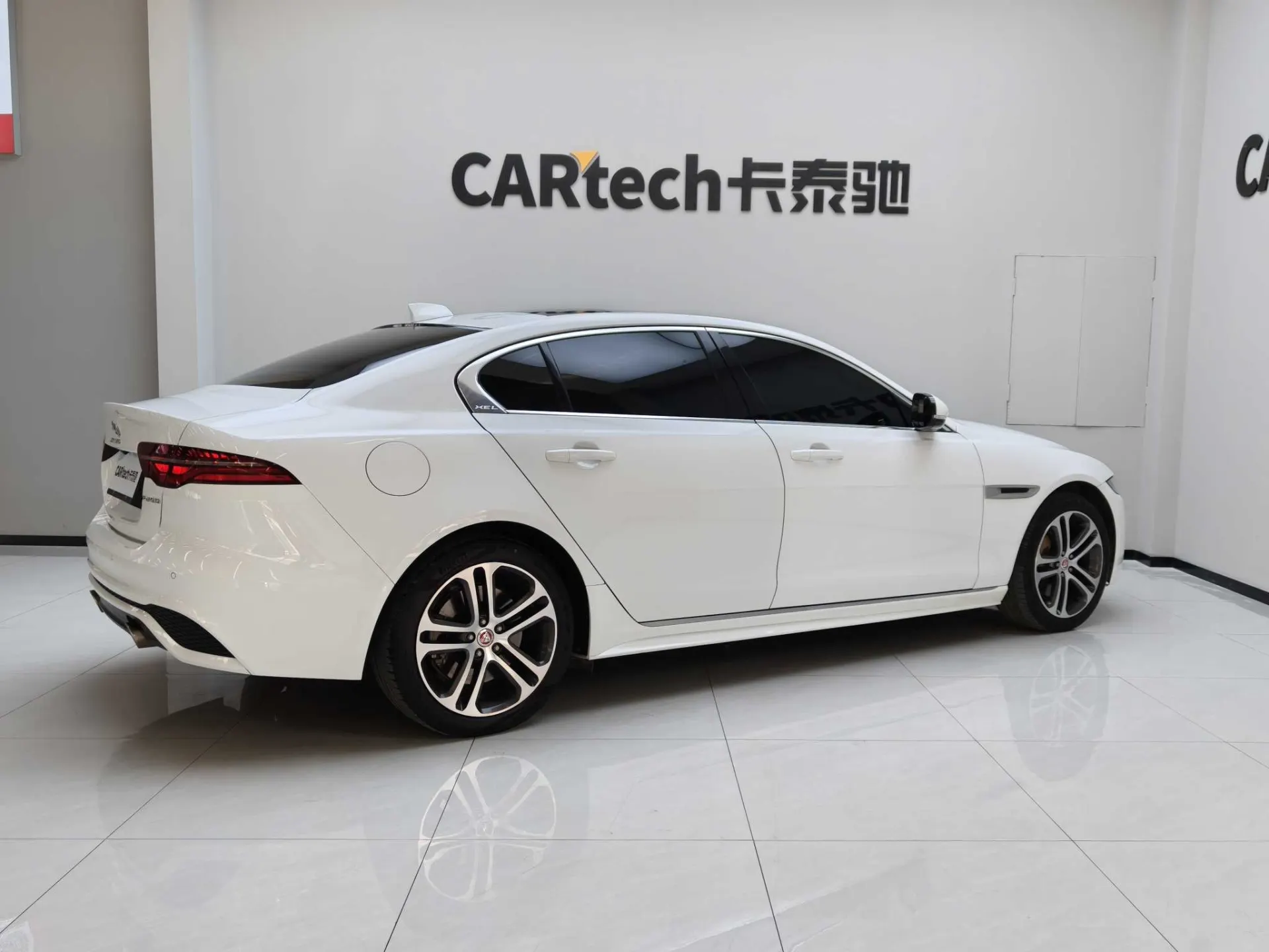 Jaguar XEL, 2024 все фото