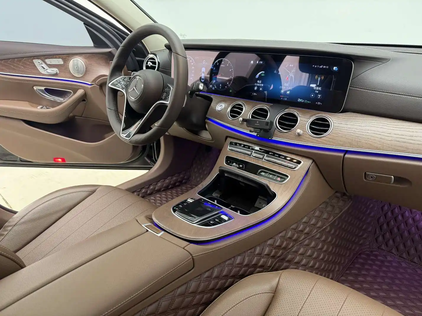 Mercedes-Benz E 300 L, 2022 15