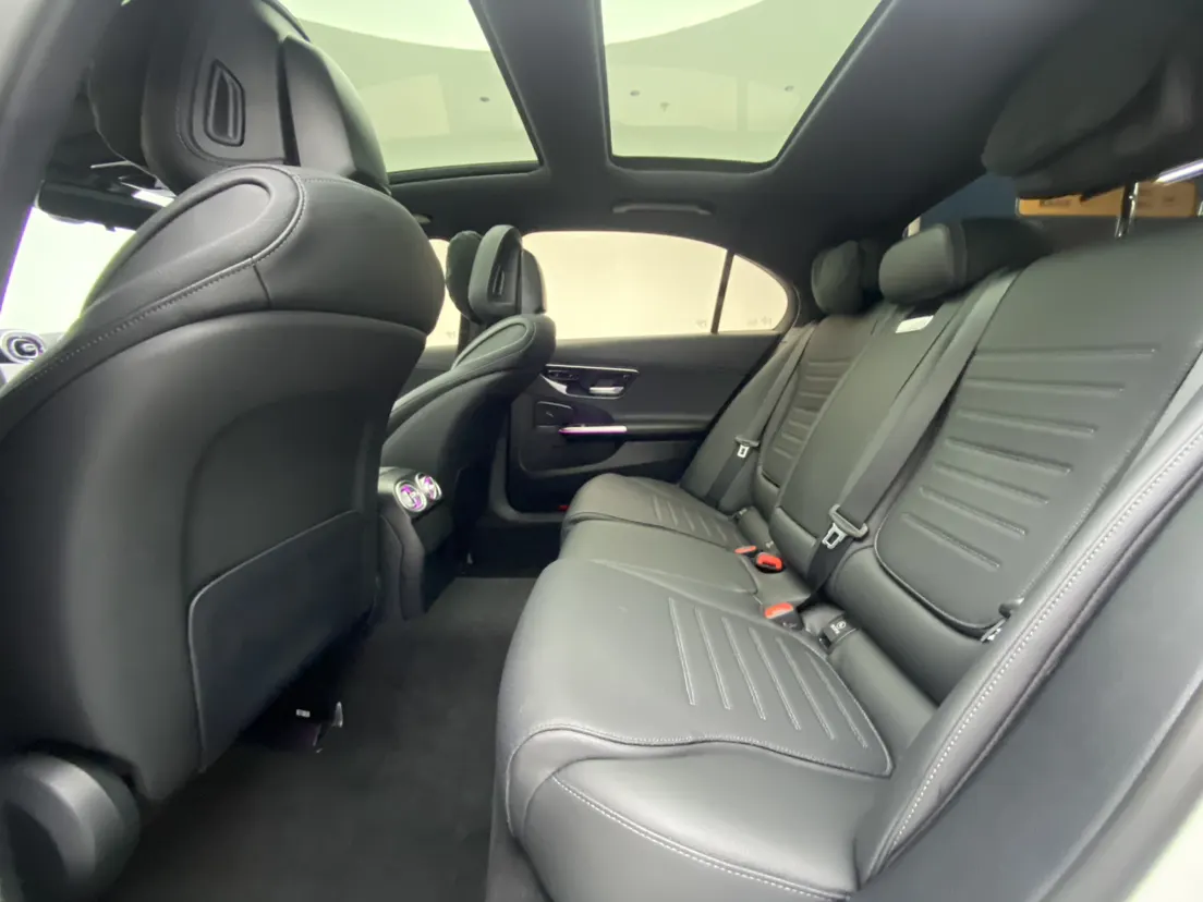 Mercedes-Benz C 260 L, 2024 26