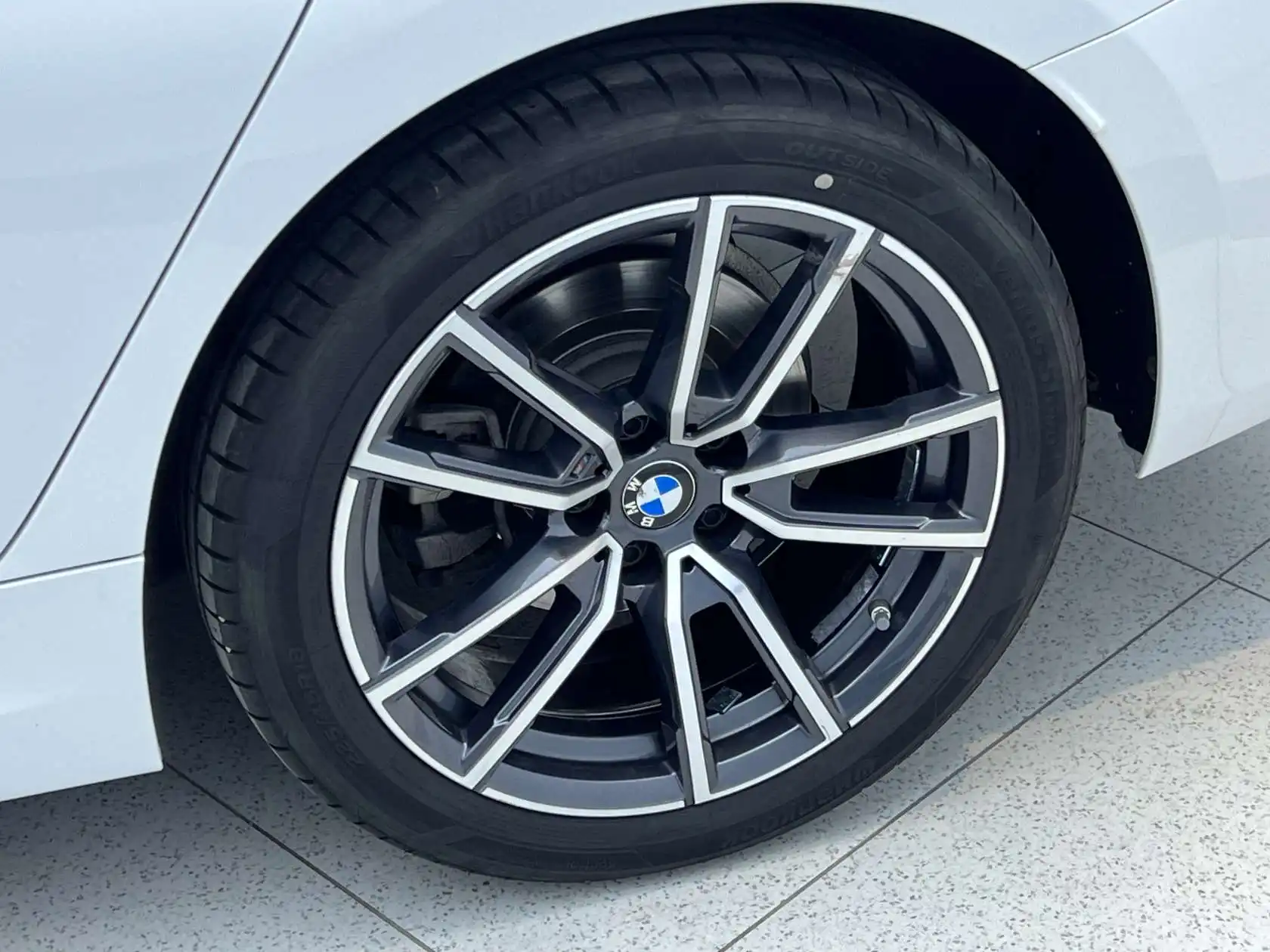 BMW 320Li, 2024 31