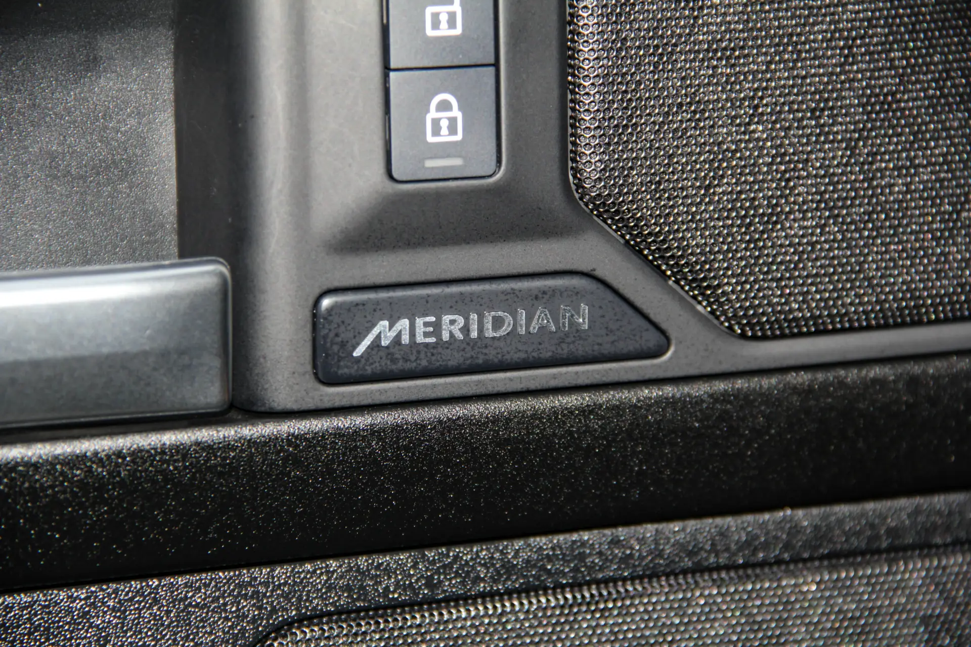 Land Rover Defender, 2025 21