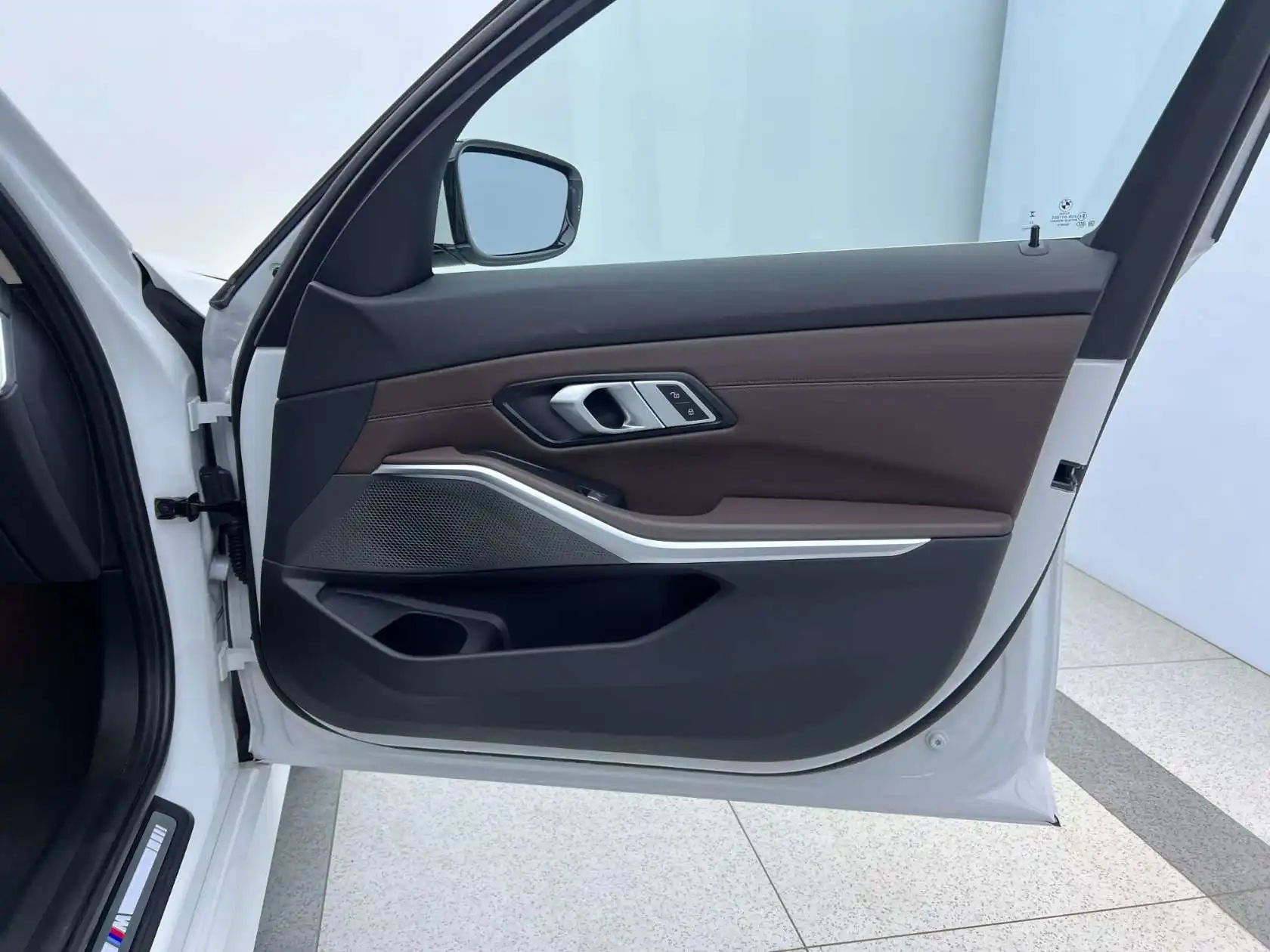 BMW 320Li, 2024 22