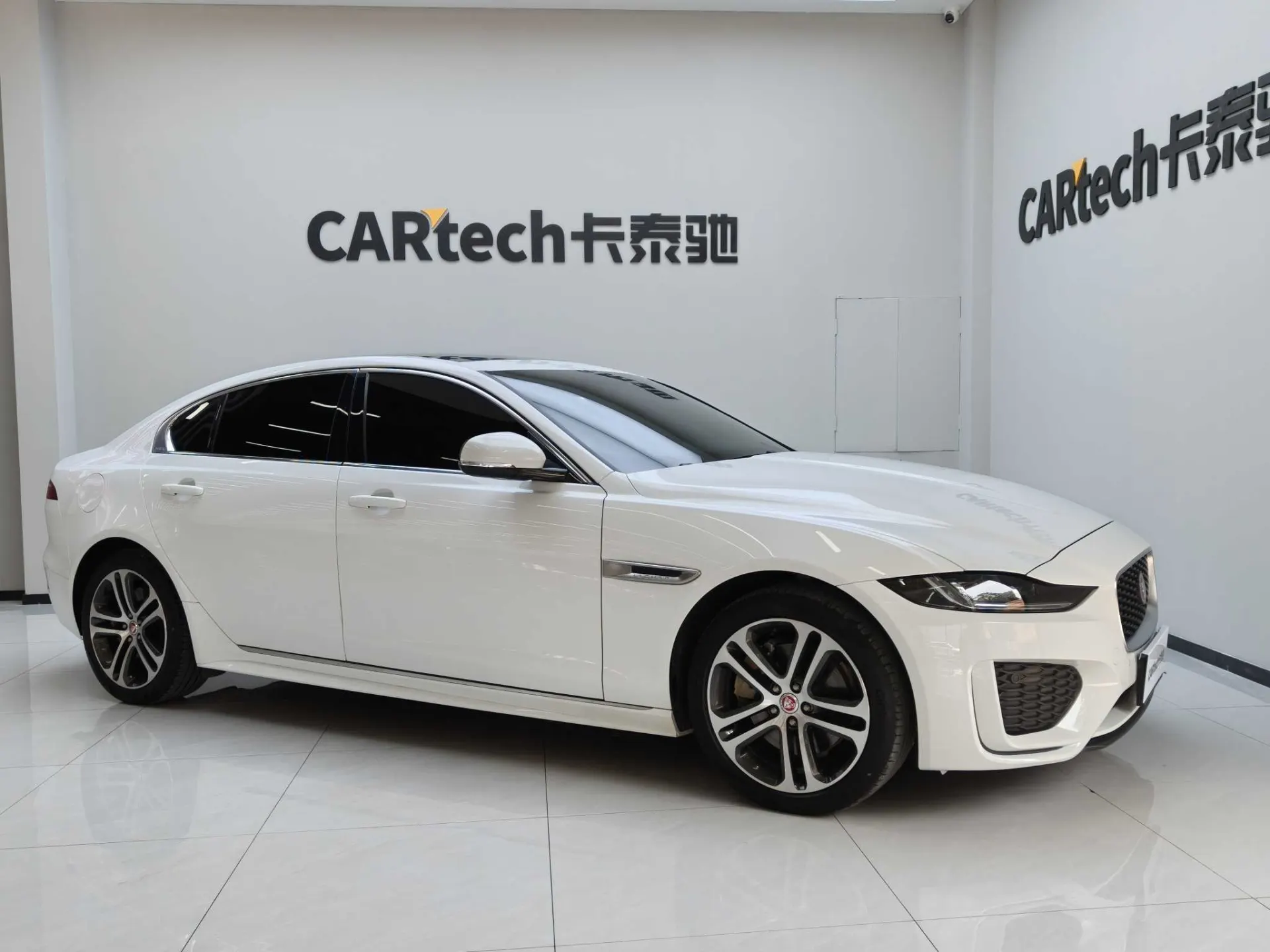 Jaguar XEL, 2024 2