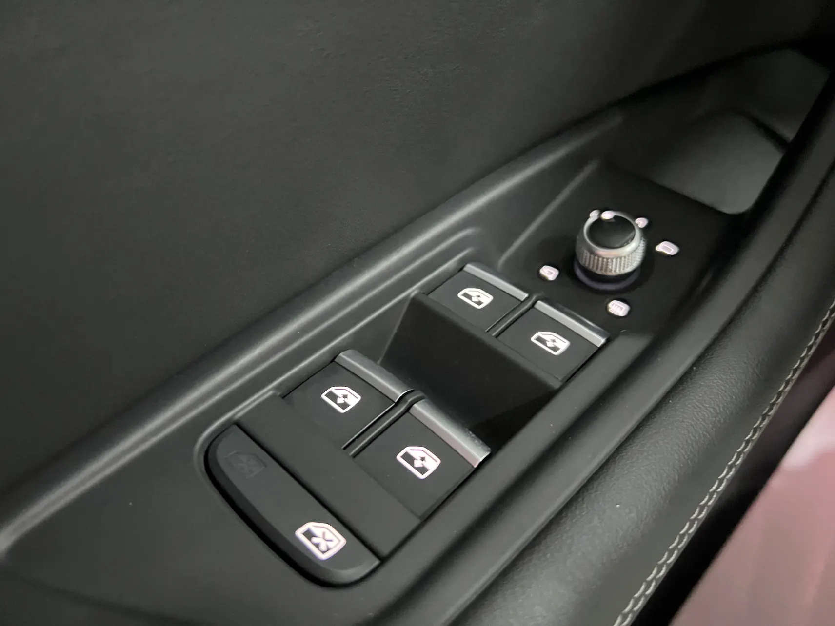 Audi A4L 40 TFSI, 2023 11