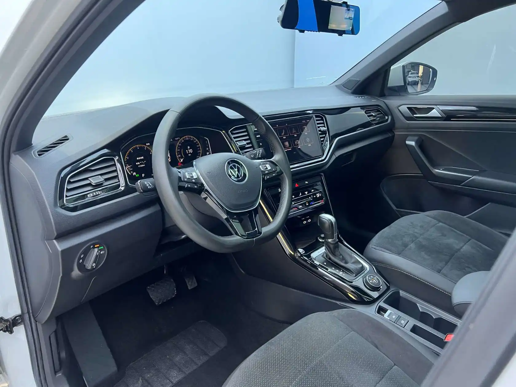 Volkswagen T-ROC, 2022 8