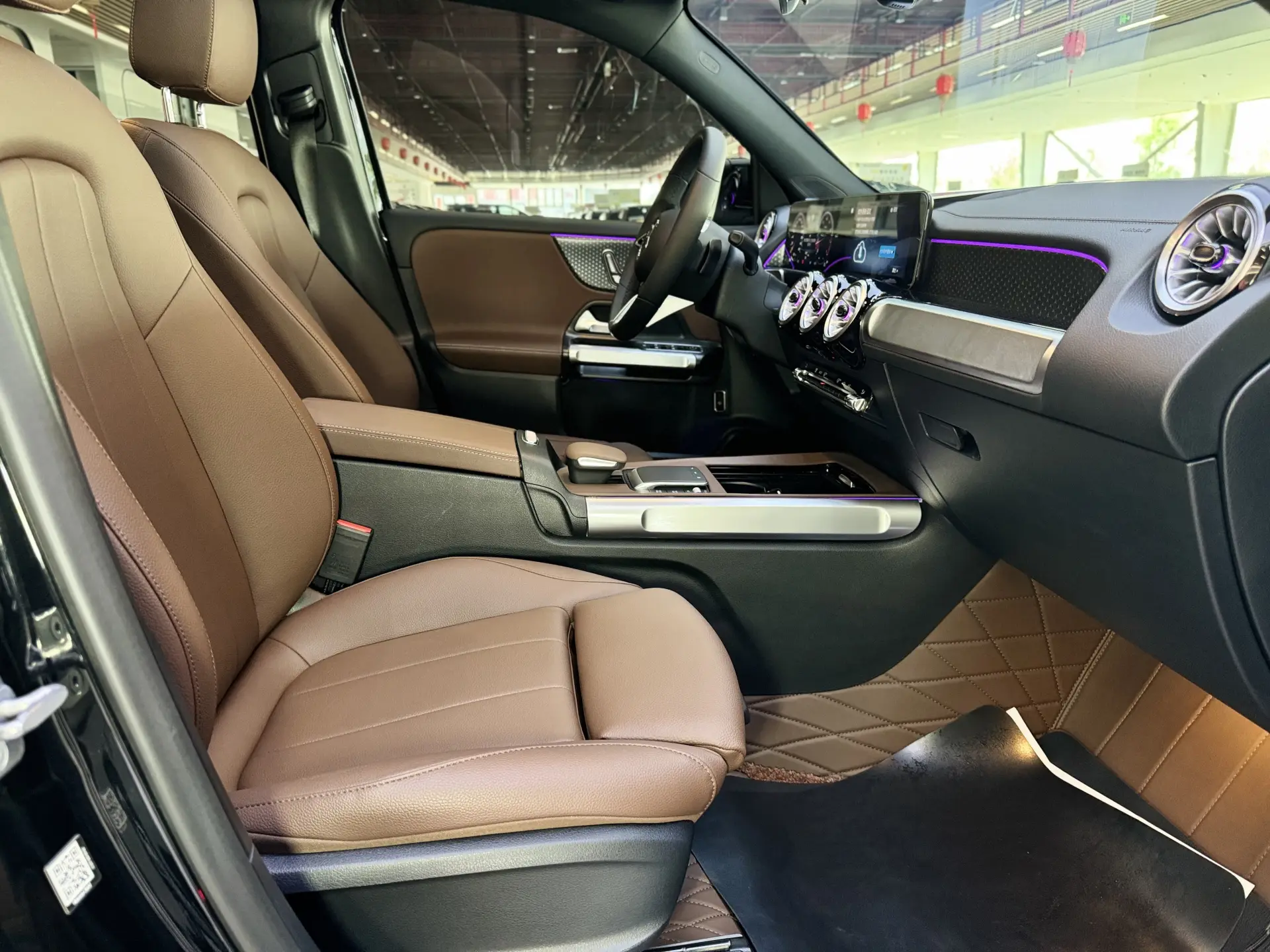 Mercedes-Benz GLB, 2024 18
