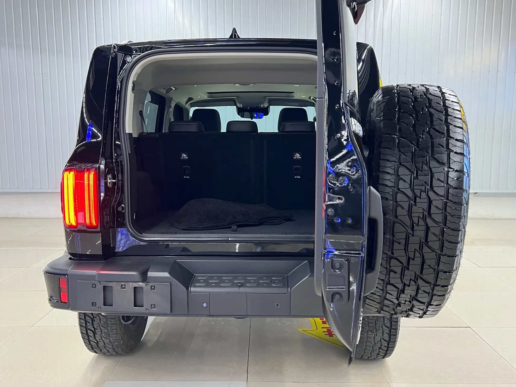 Tank 300, 2026 6