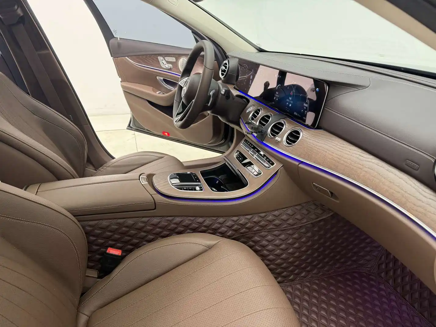 Mercedes-Benz E 300 L, 2022 11